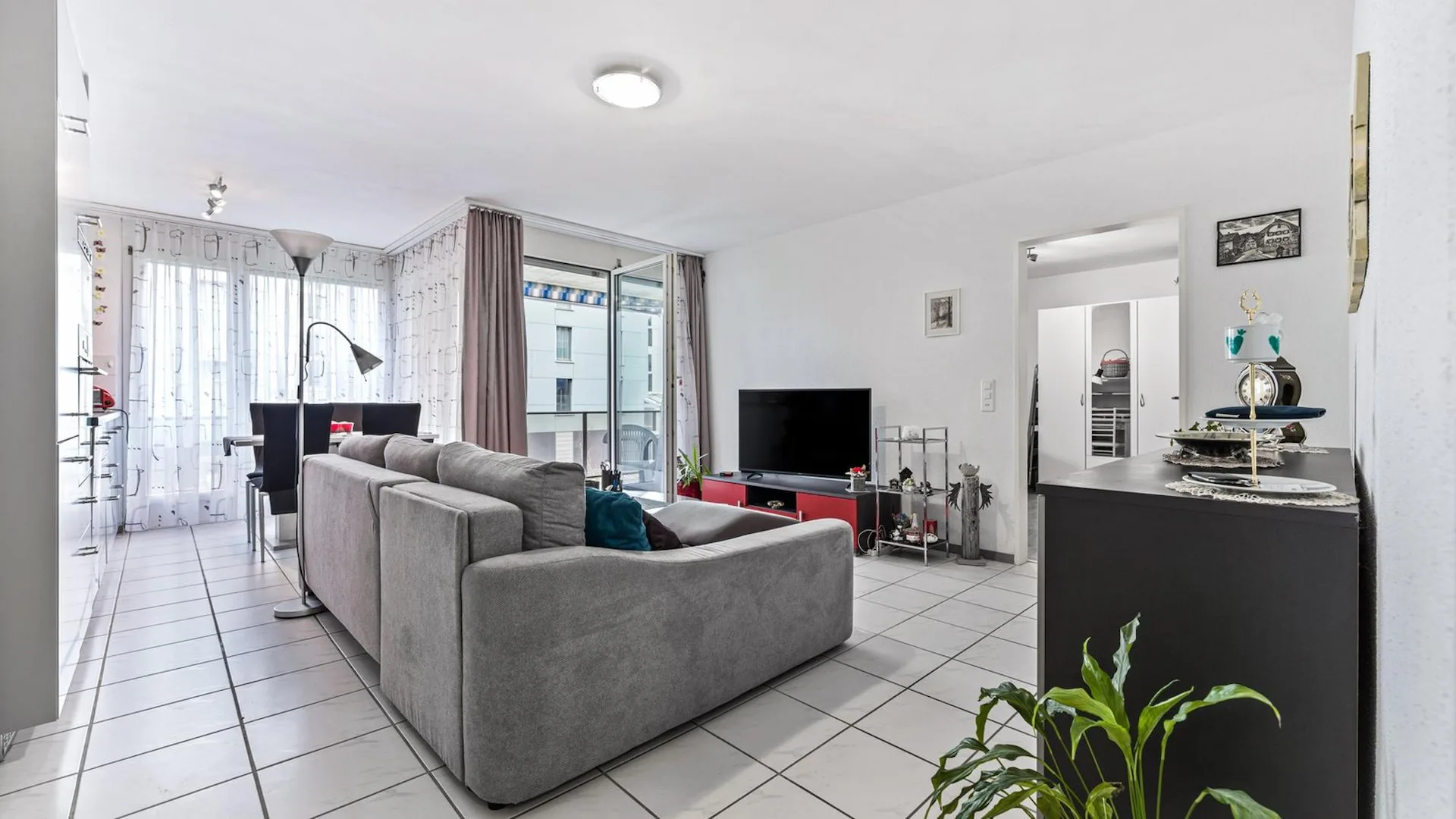 RESERVIERT: AgentSelly - Gemütliche Wohnung mit Licht und Stil