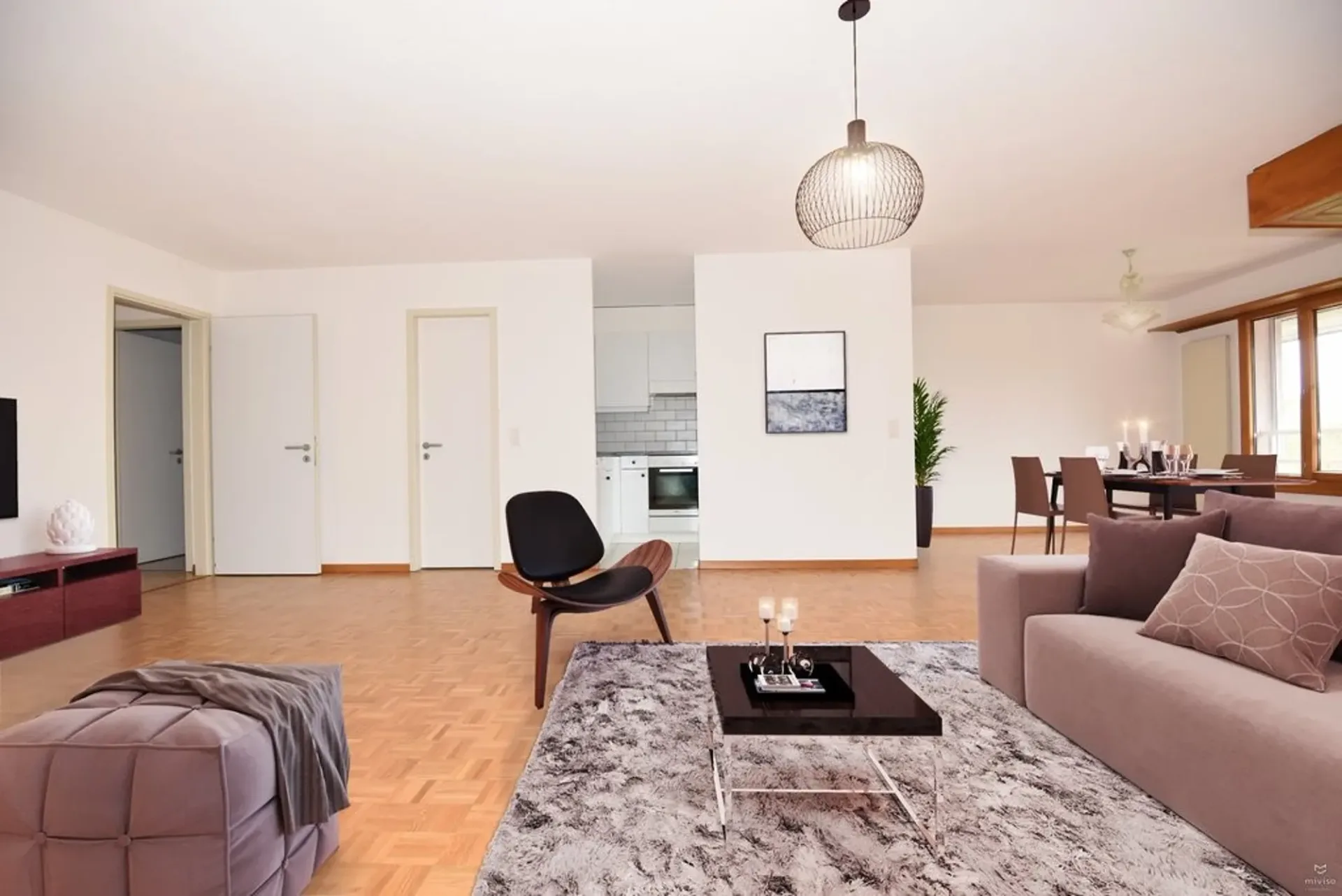 Schönes 3-Zimmer-Apartment mit 102 m2 und Balkon