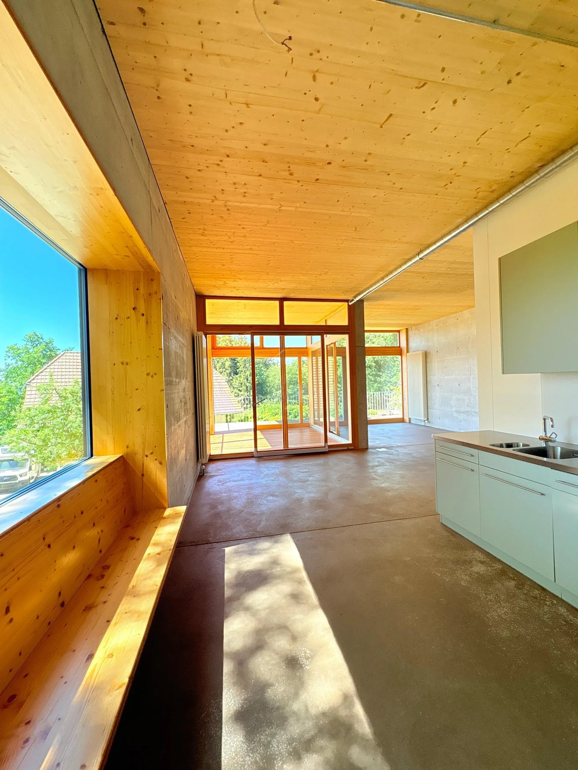 Echtes, originelles Eckloft (126m2) an erhöhter Lage nahe Bern