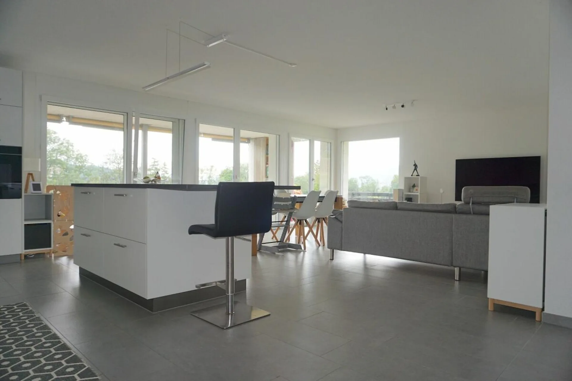 ARI-240 - Appartamento al pianterreno di 5,5 locali, sud-ovest, vista libera, 133 m2 di superficie abitabile