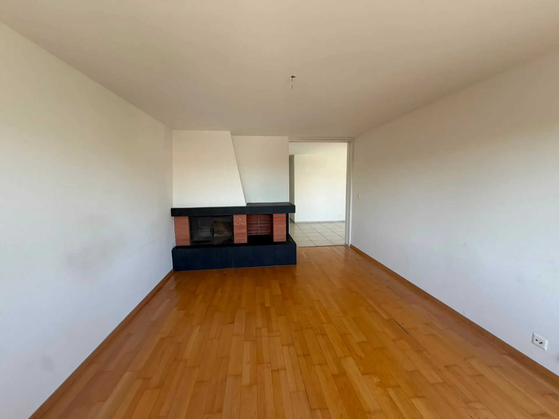 Grosszügige 4.5-Zimmer-Wohnung zur befristeten Miete bis 31.03.2027