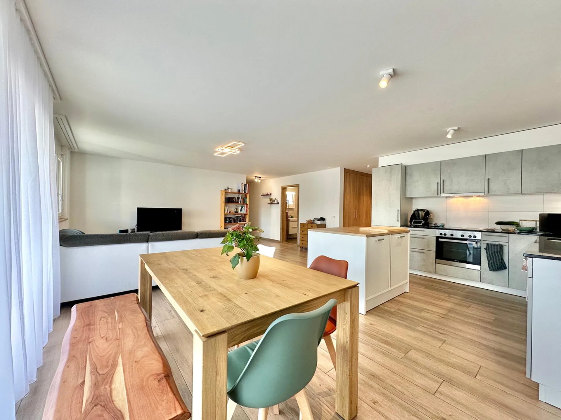 Wohnung mit 3.5 Zimmern im 1. Stock - 95 m2