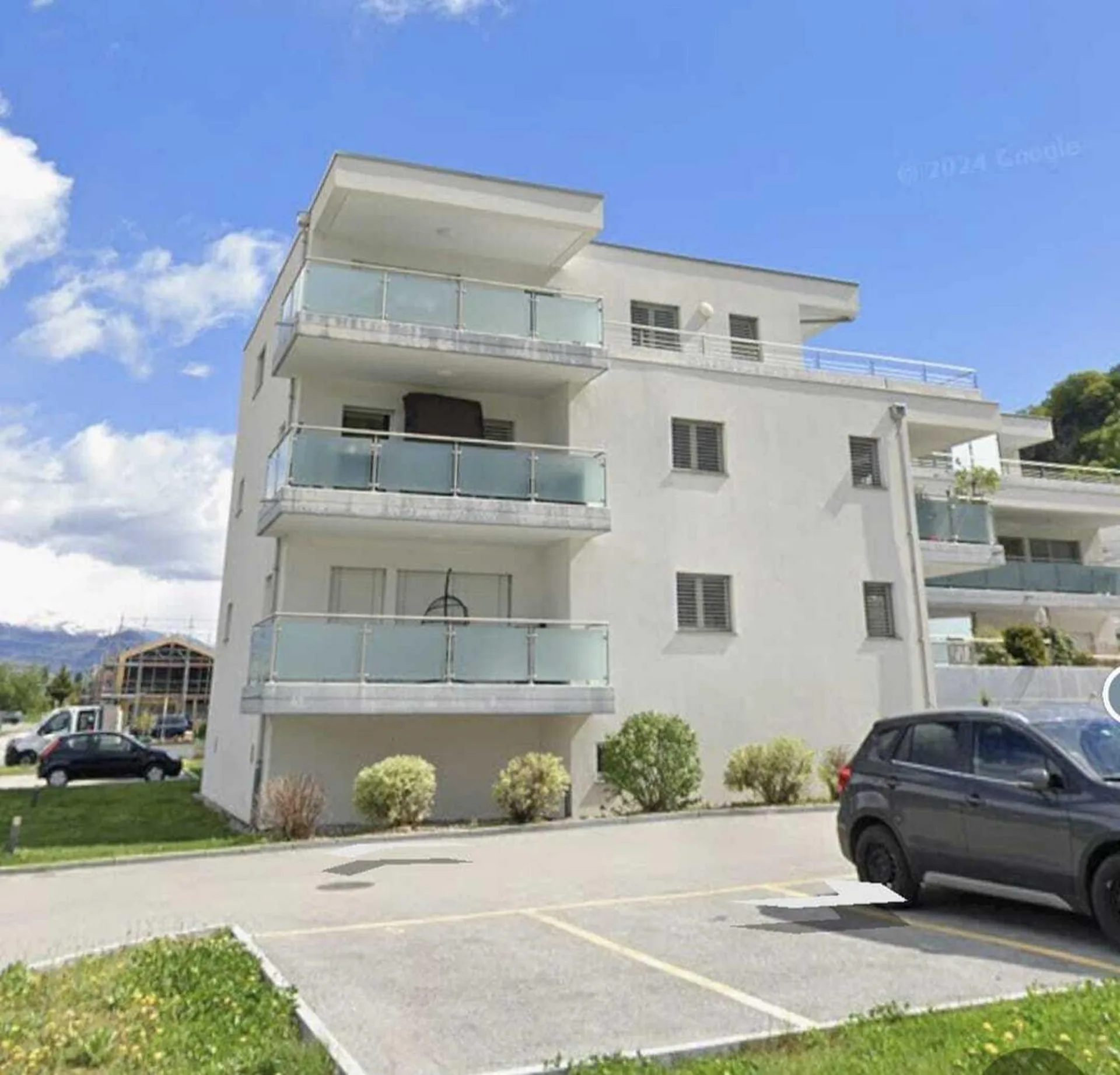 Bel appartement de 7.5 pièces disponible au 1er décembre 2025 ! (G1)