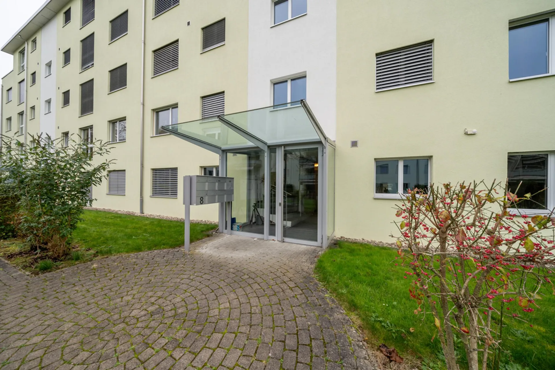 Schöne 2.5 Zimmer Wohnung im 3.OG in Stein AG!