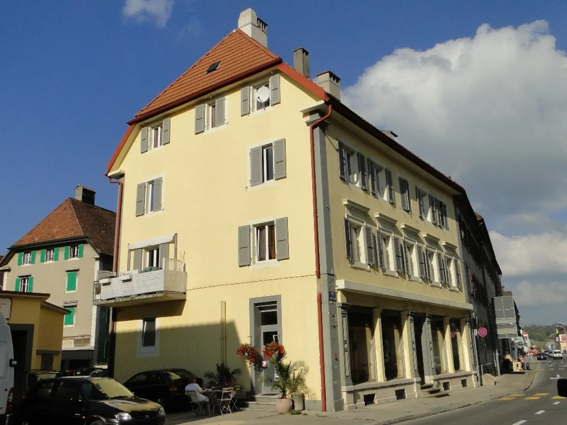 Appartement mit Balkon