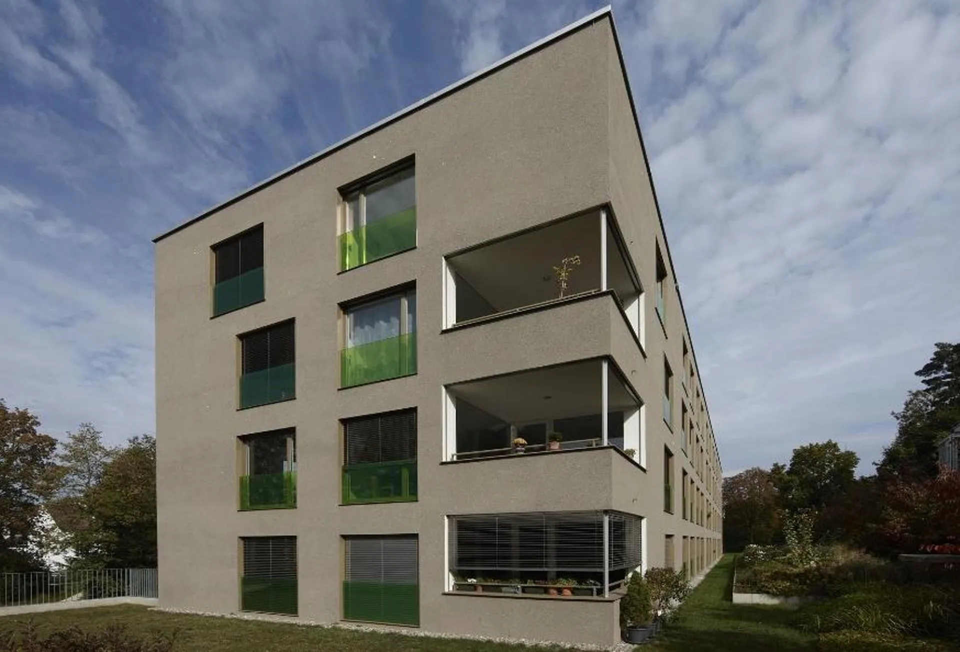 Exclusive apartment in central location in Binningen near City