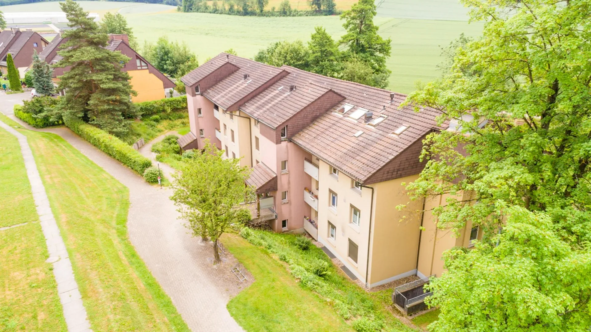 Charmante Wohnung mit 2 Nasszellen und Balkon