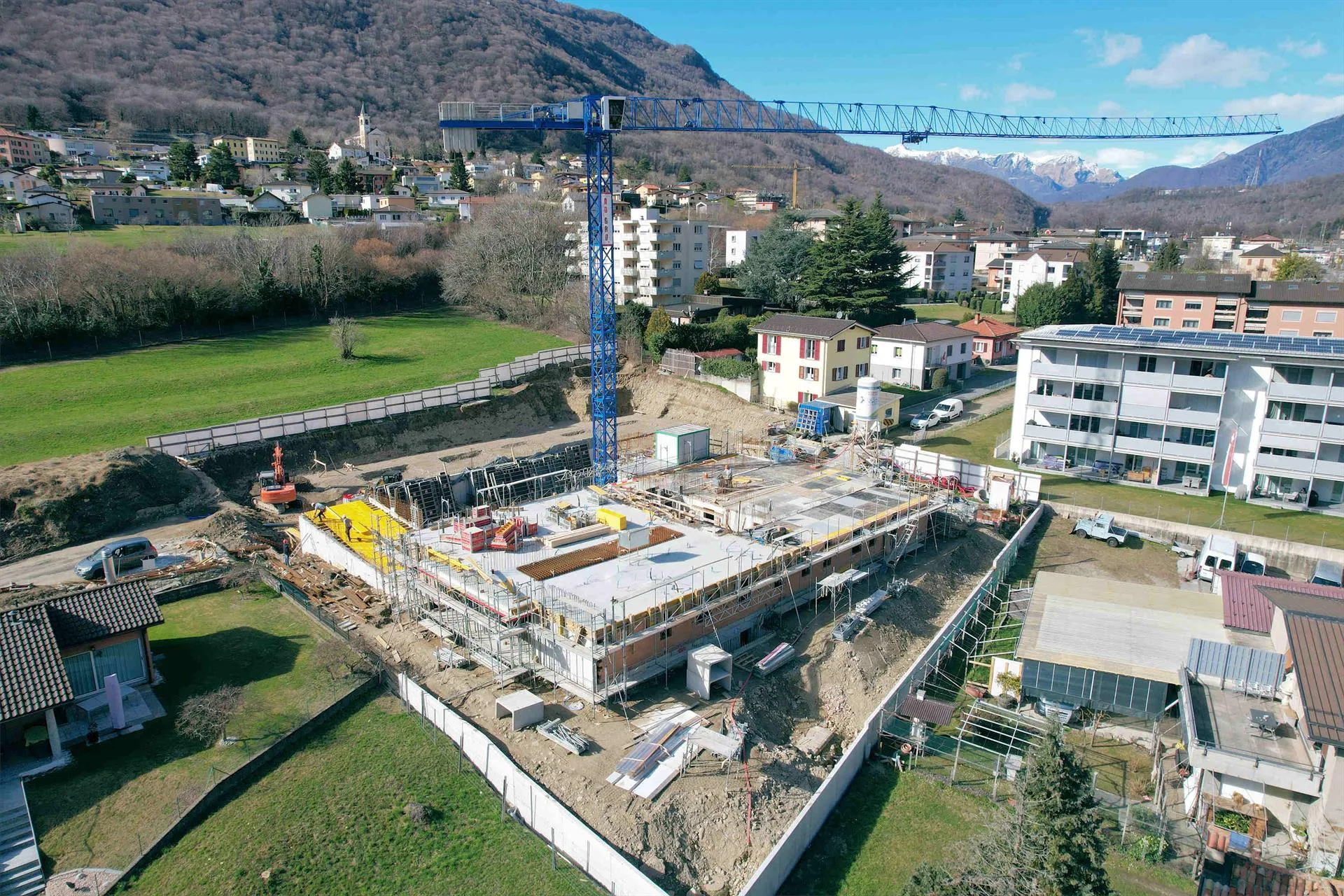 Nuovo appartamento con bella terrazza in zona comoda e strategica