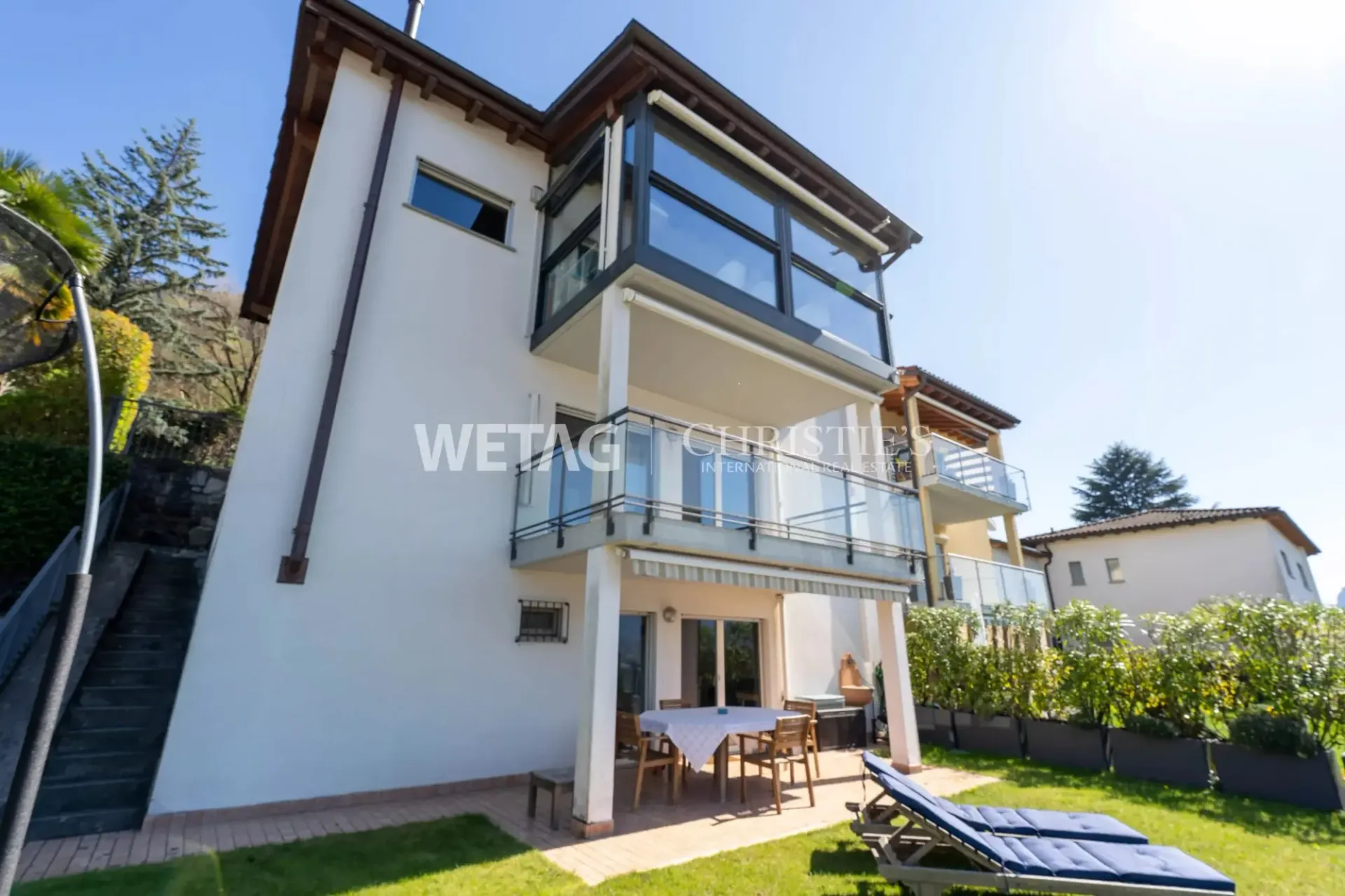 Lugano-Viganello: Elegante Villa mit grosszügiger Panoramaterrasse zu verkaufen