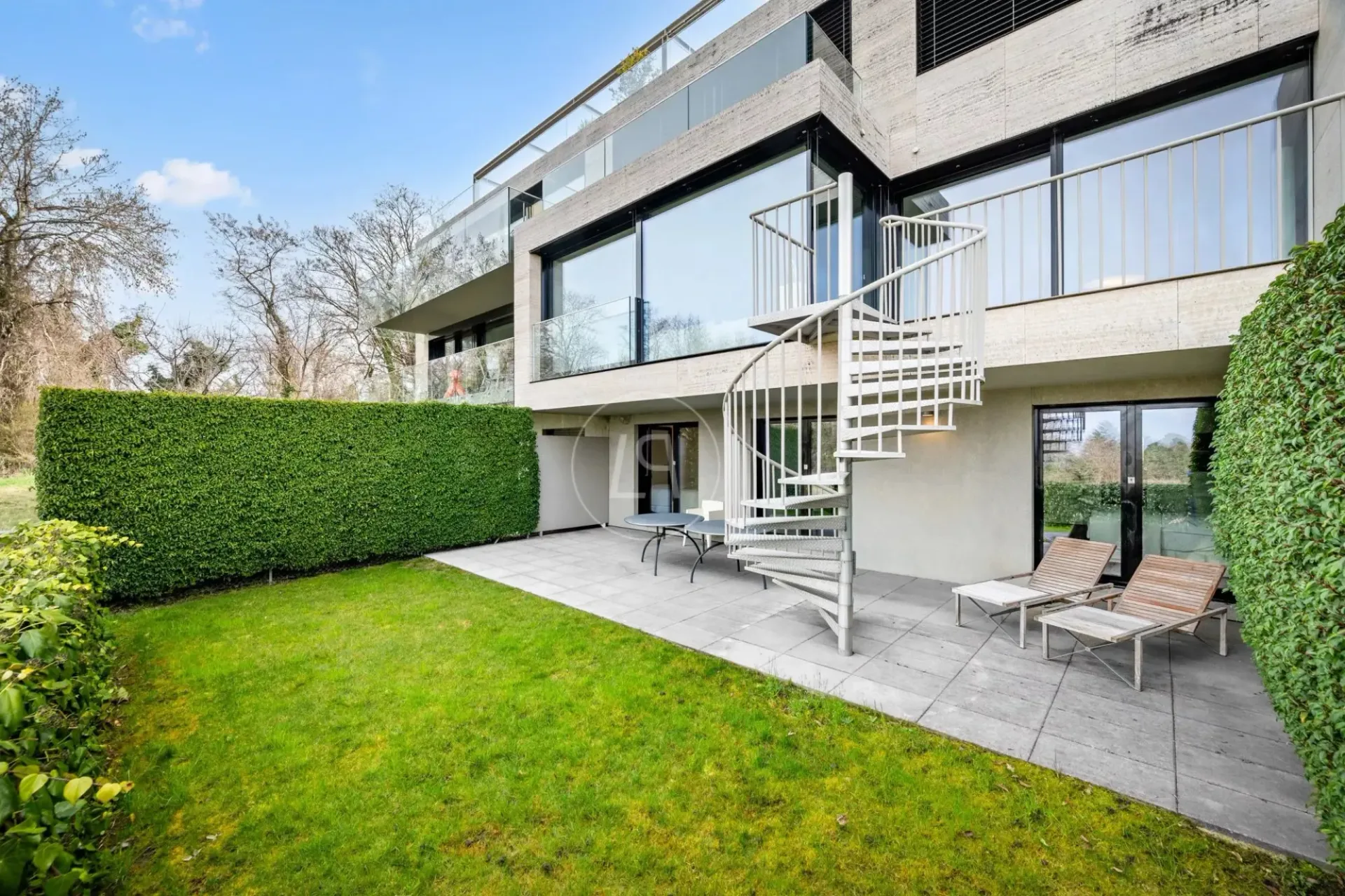 Superbe appartement contemporain avec vue panoramique sur la campagne