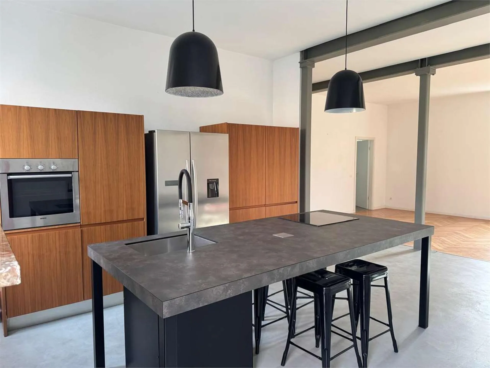 Casa signorile in affitto a Chiasso vicina al centro con grande giardi