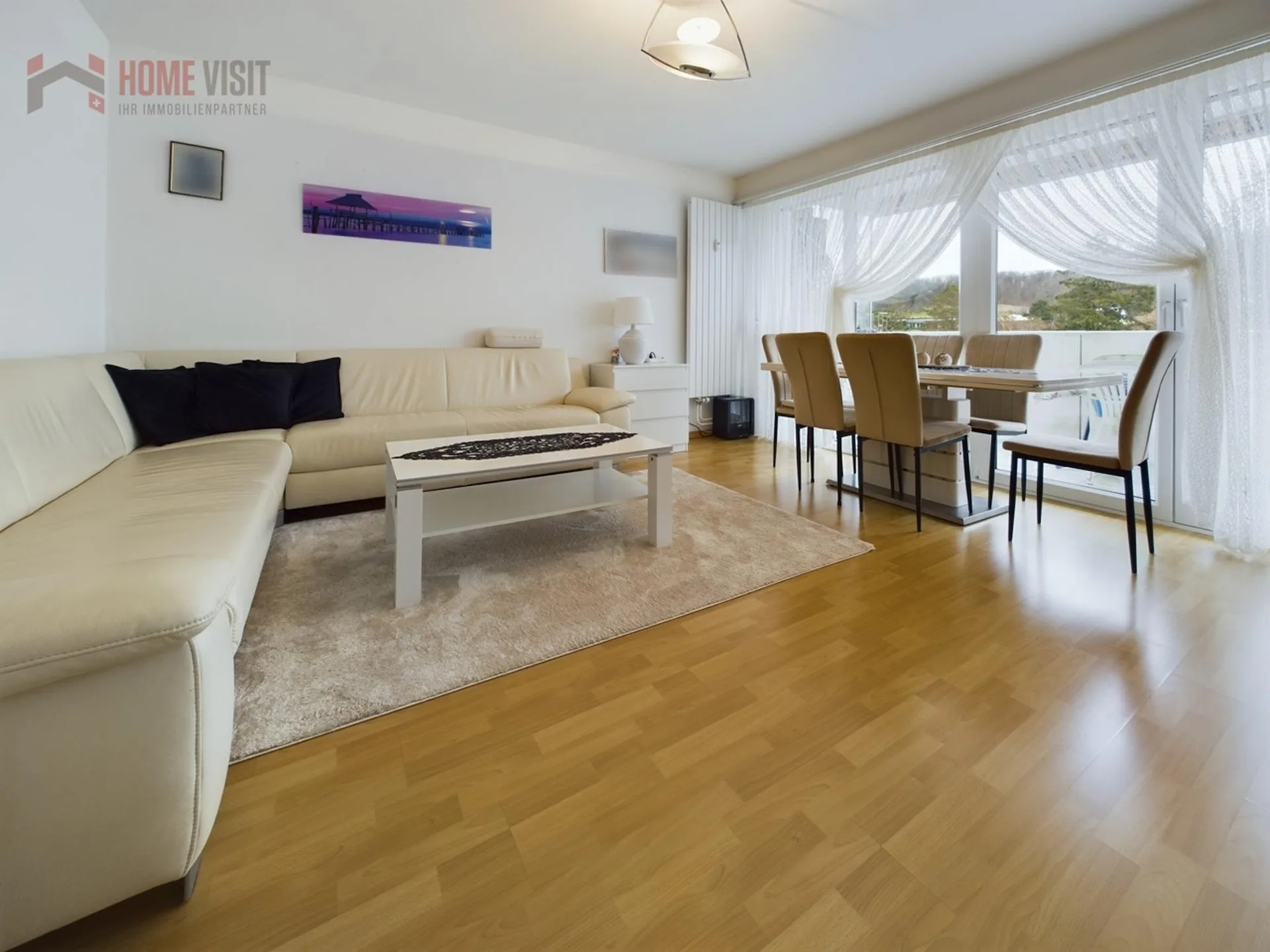 Wohnen mit Weitsicht - 4.5-Zi.-Wohnung mit sonnigem Balkon in Therwil