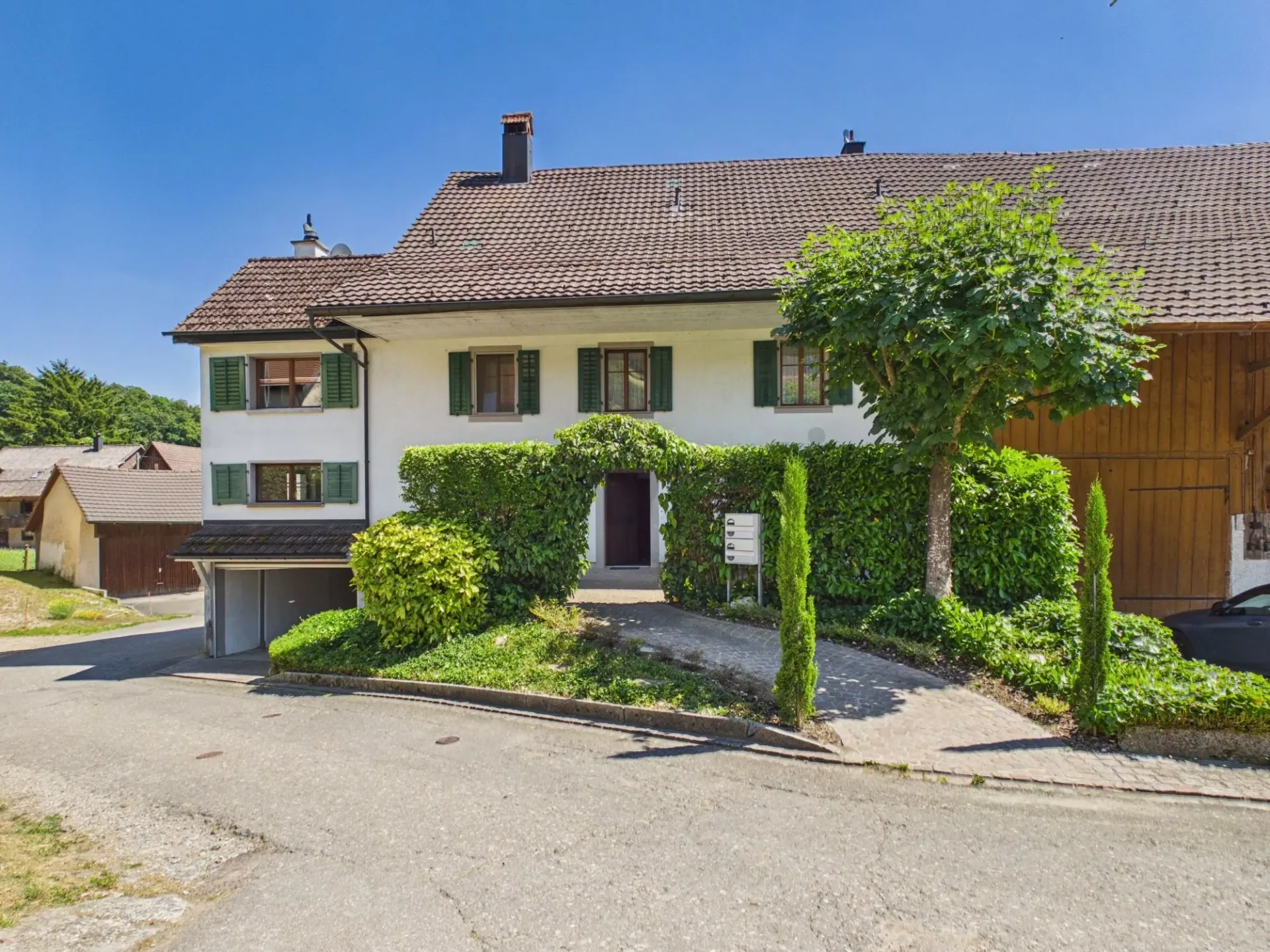 Historisches Bauernhaus mit zwei Wohneinheiten und vielseitigem Potenzial in Vogelsang (Lengnau AG)