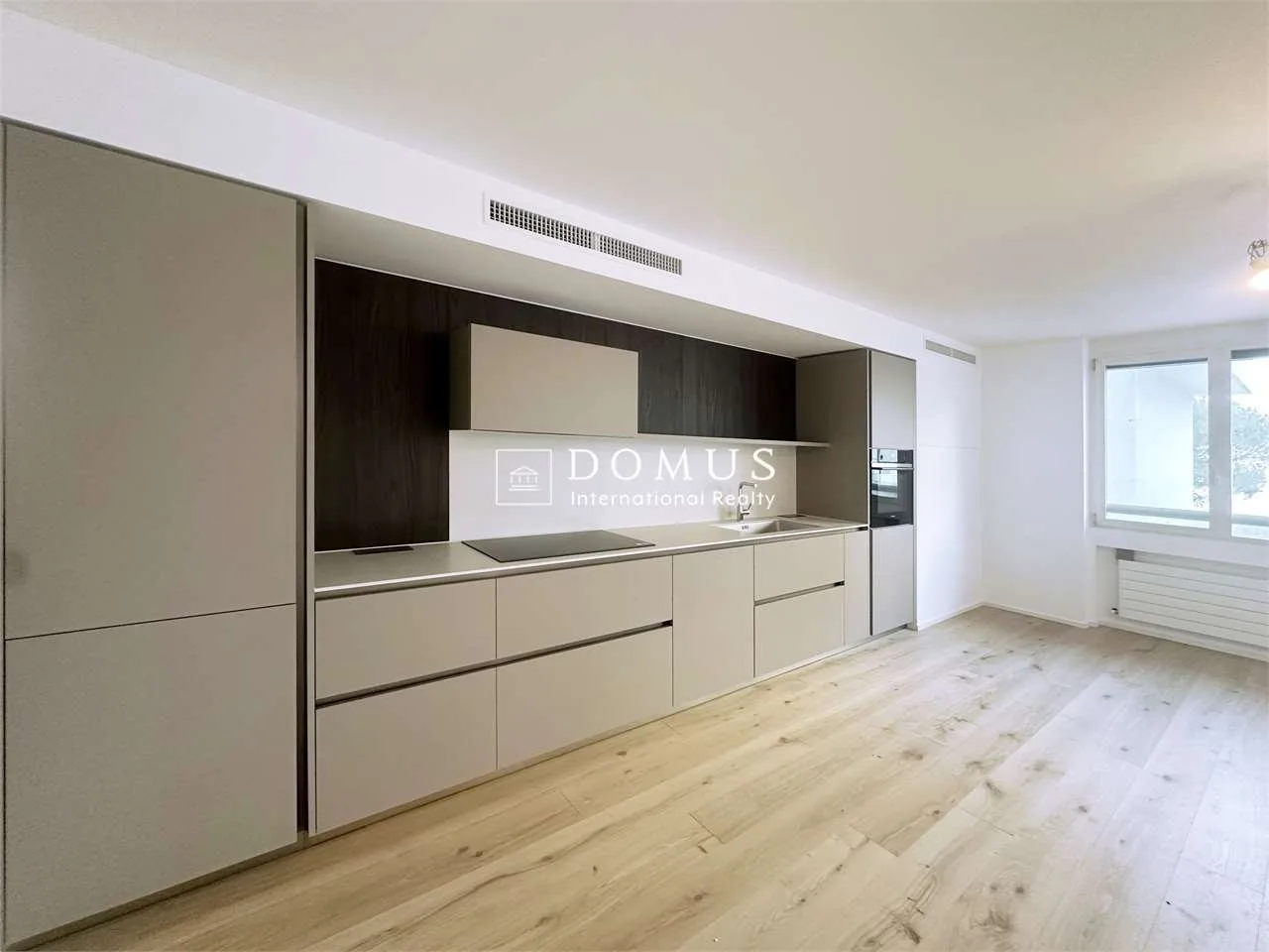 Nuovo ed Elegante 4.5 Locali Fronte Lago