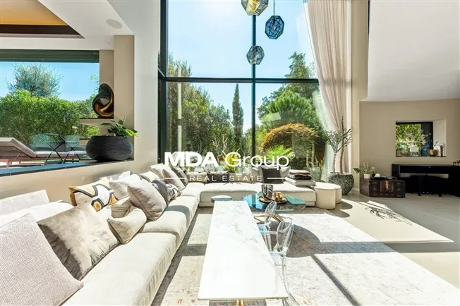 9 Room villa