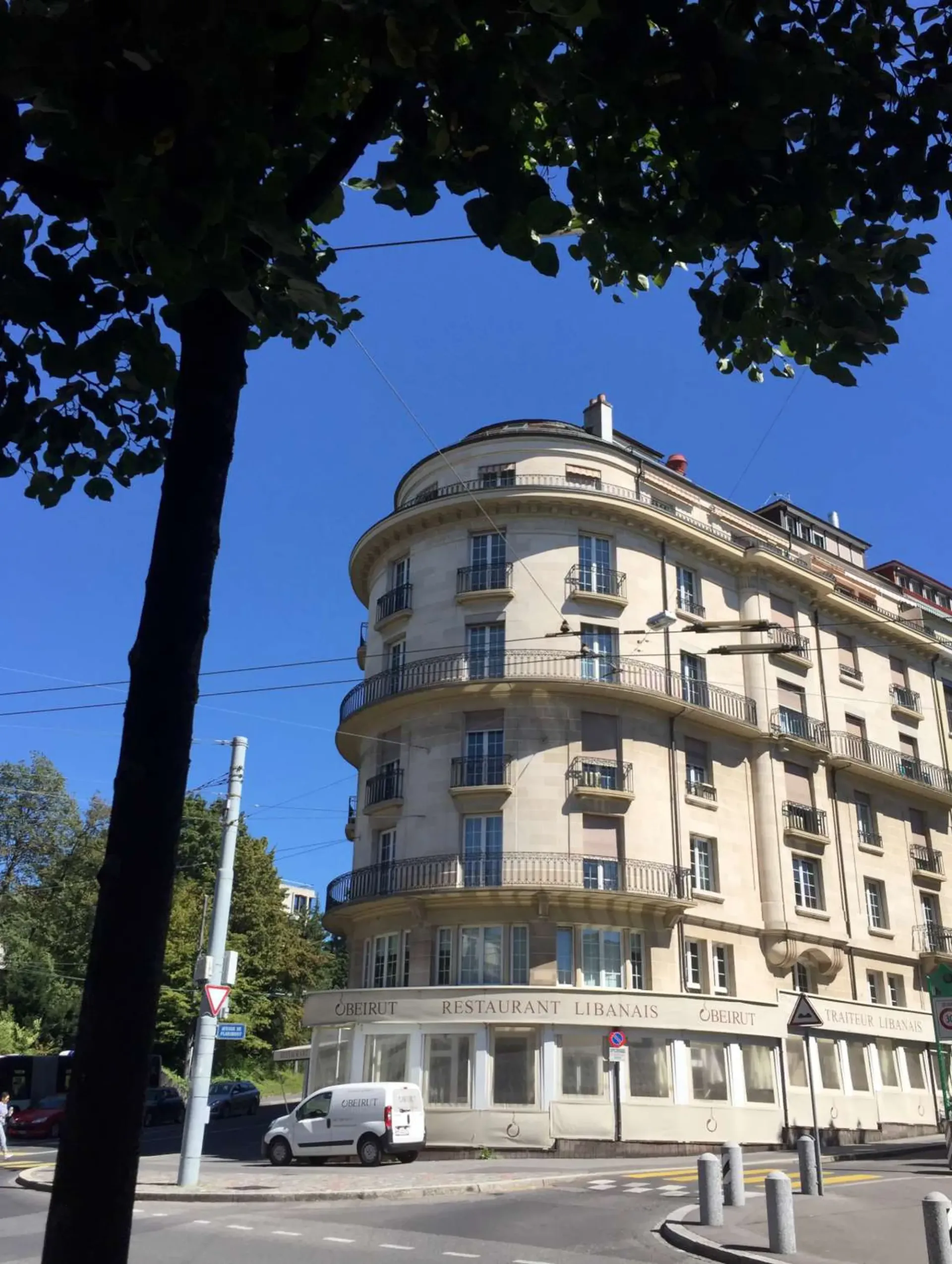 Sehr schönes Apartment mit viel Charme, geräumig und hell mit einer schönen Aussicht auf den See