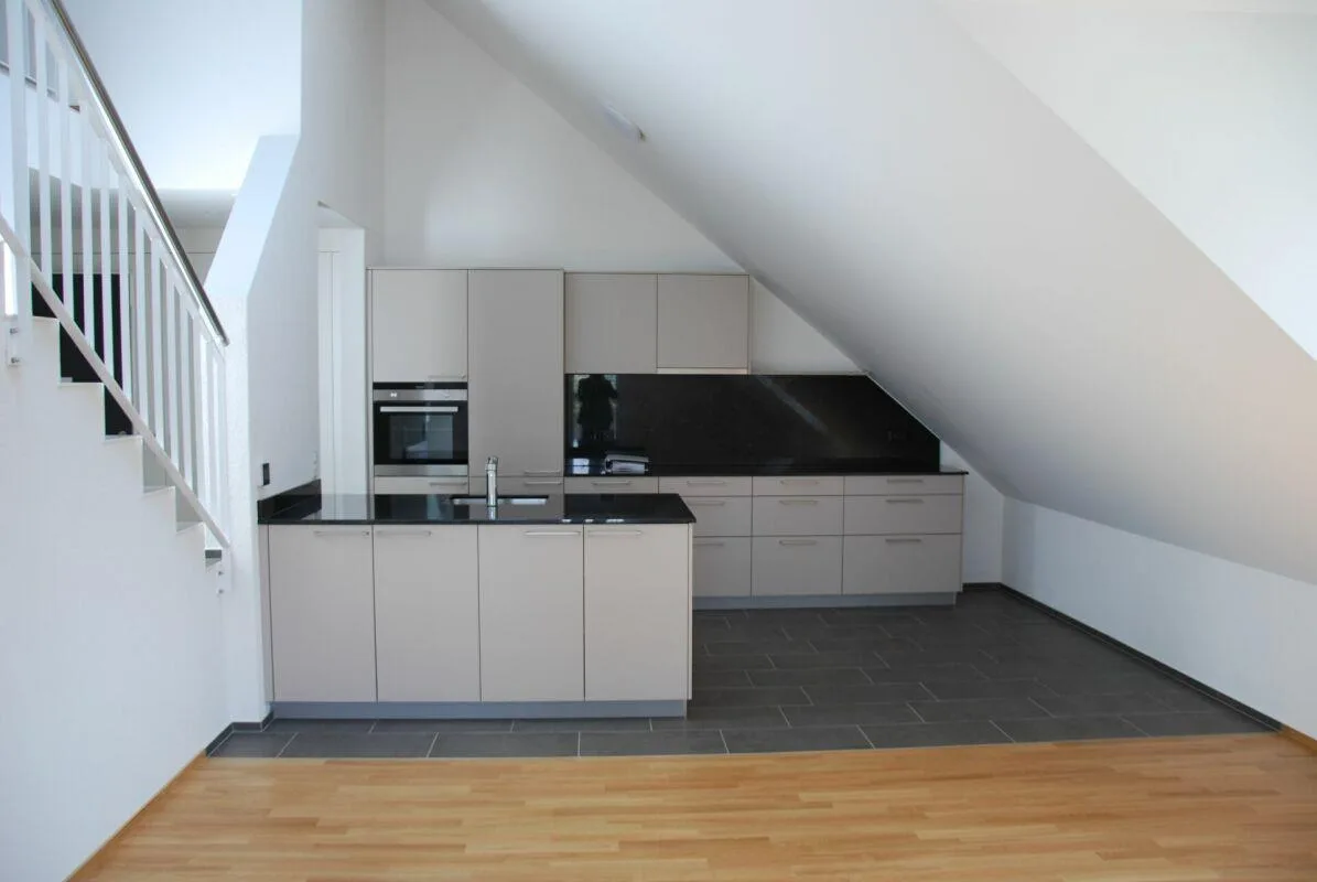 Helle moderne 4.5-Maisonette Dachwohnung