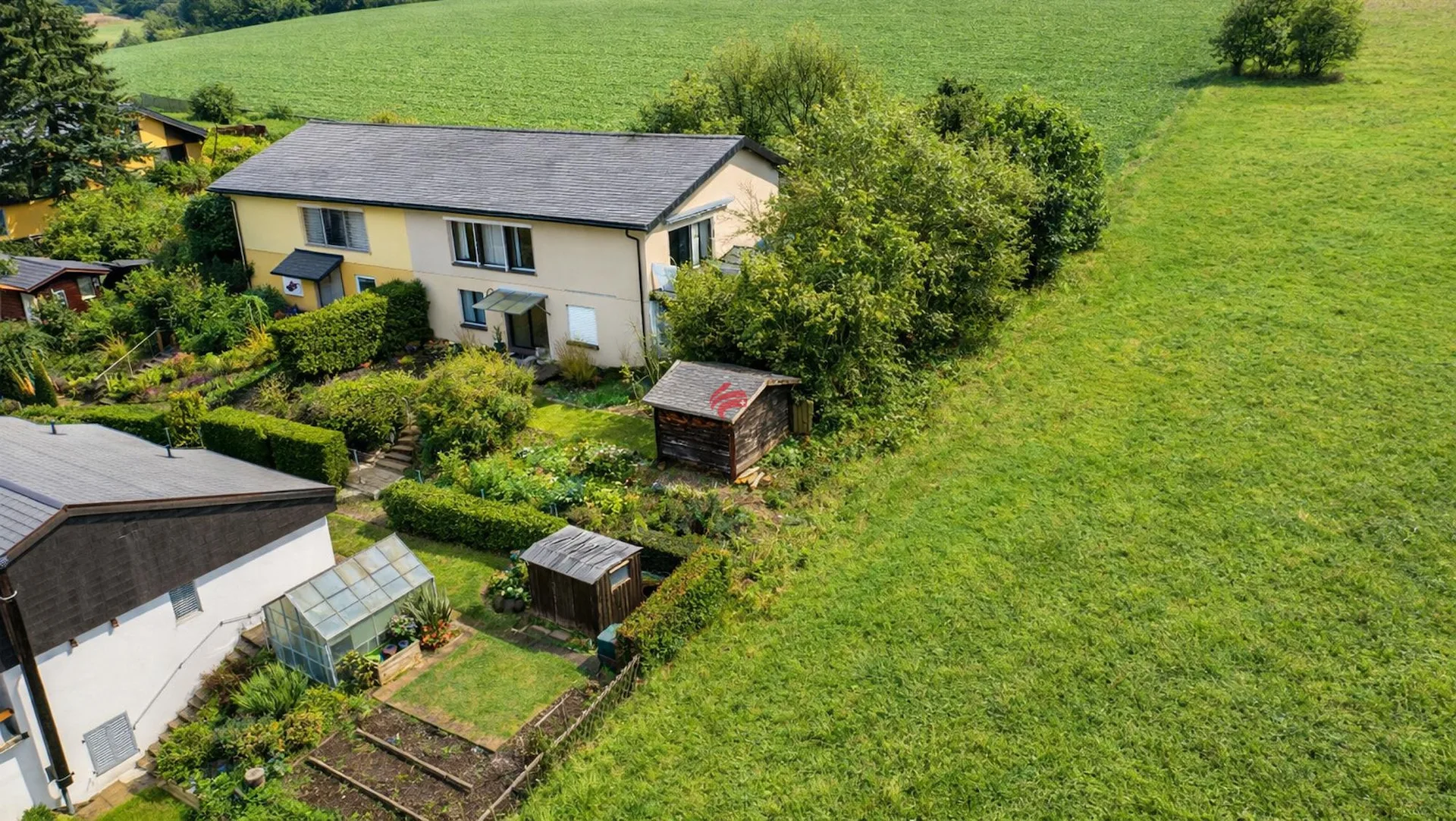 Familienoase im Grünen mit viel Platz