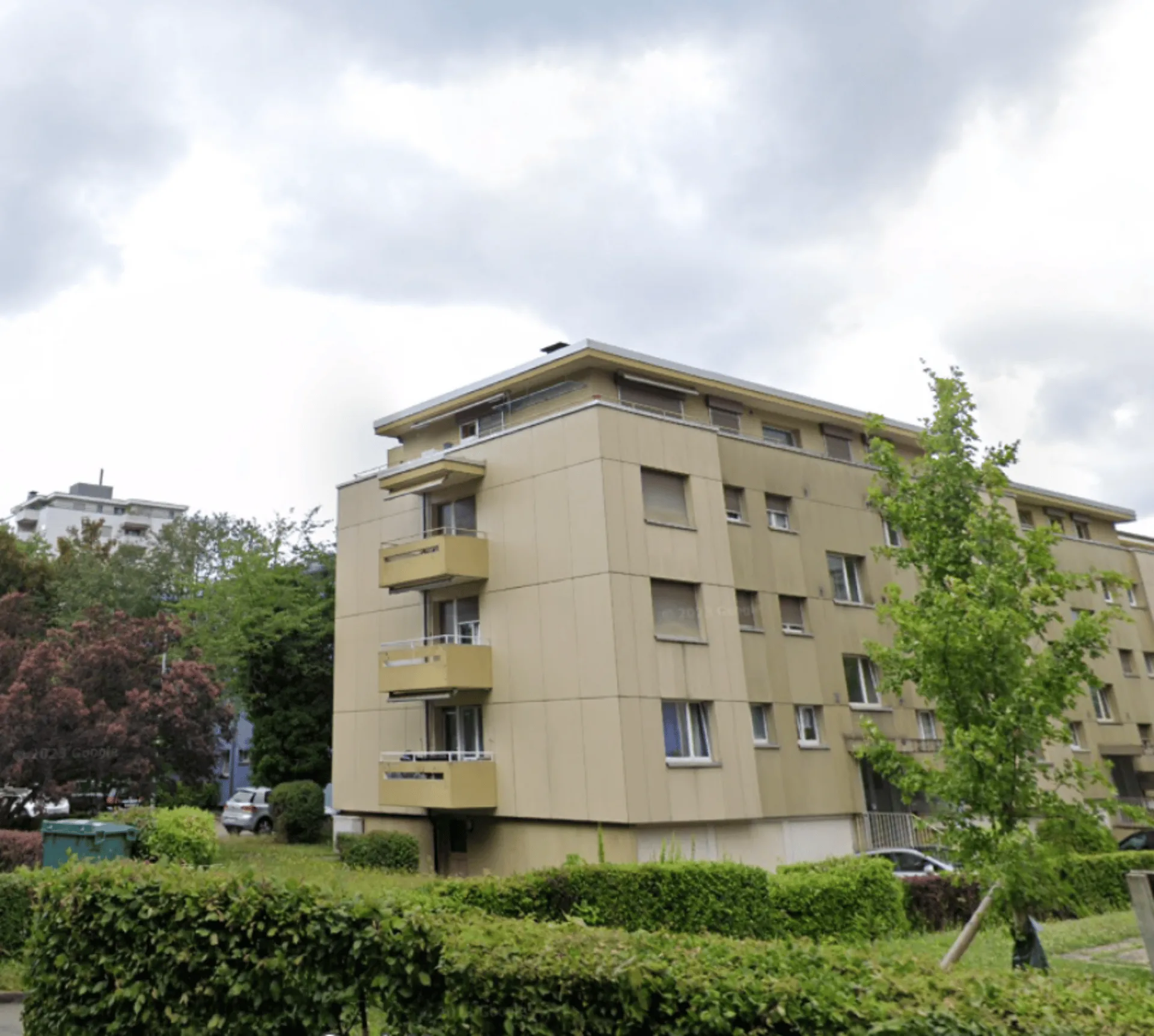 2.5-Zimmer: Balkon, Aussicht, Kellerabteil - per sofort