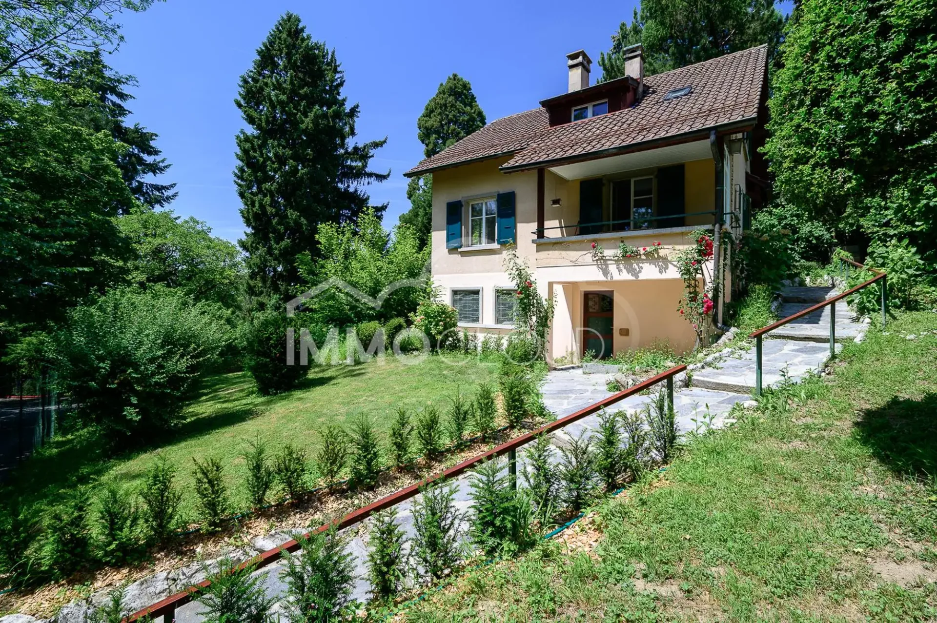 Einzelvilla in Lausanne mit Potenzial