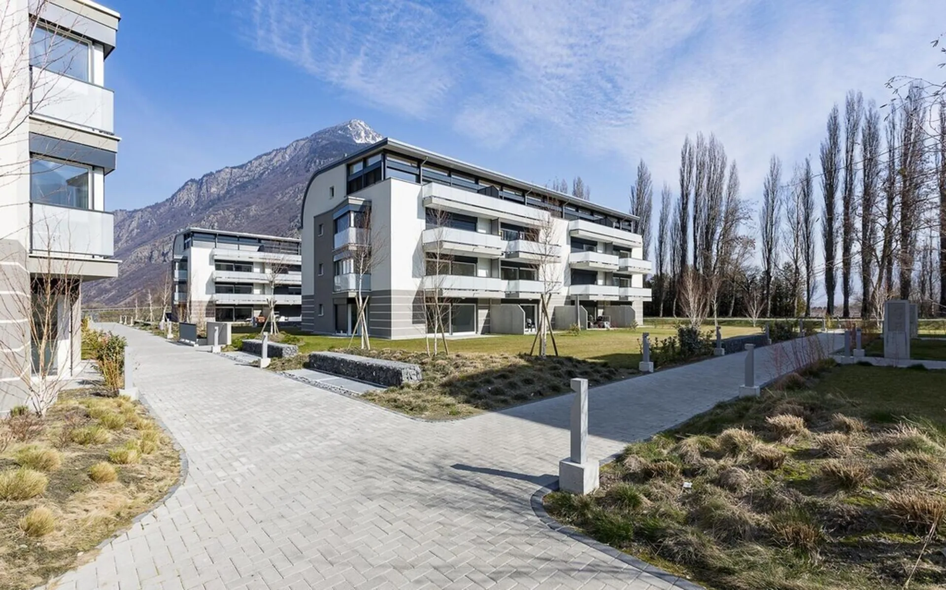 BEL APPARTEMENT AU REZ AVEC TERRASSE