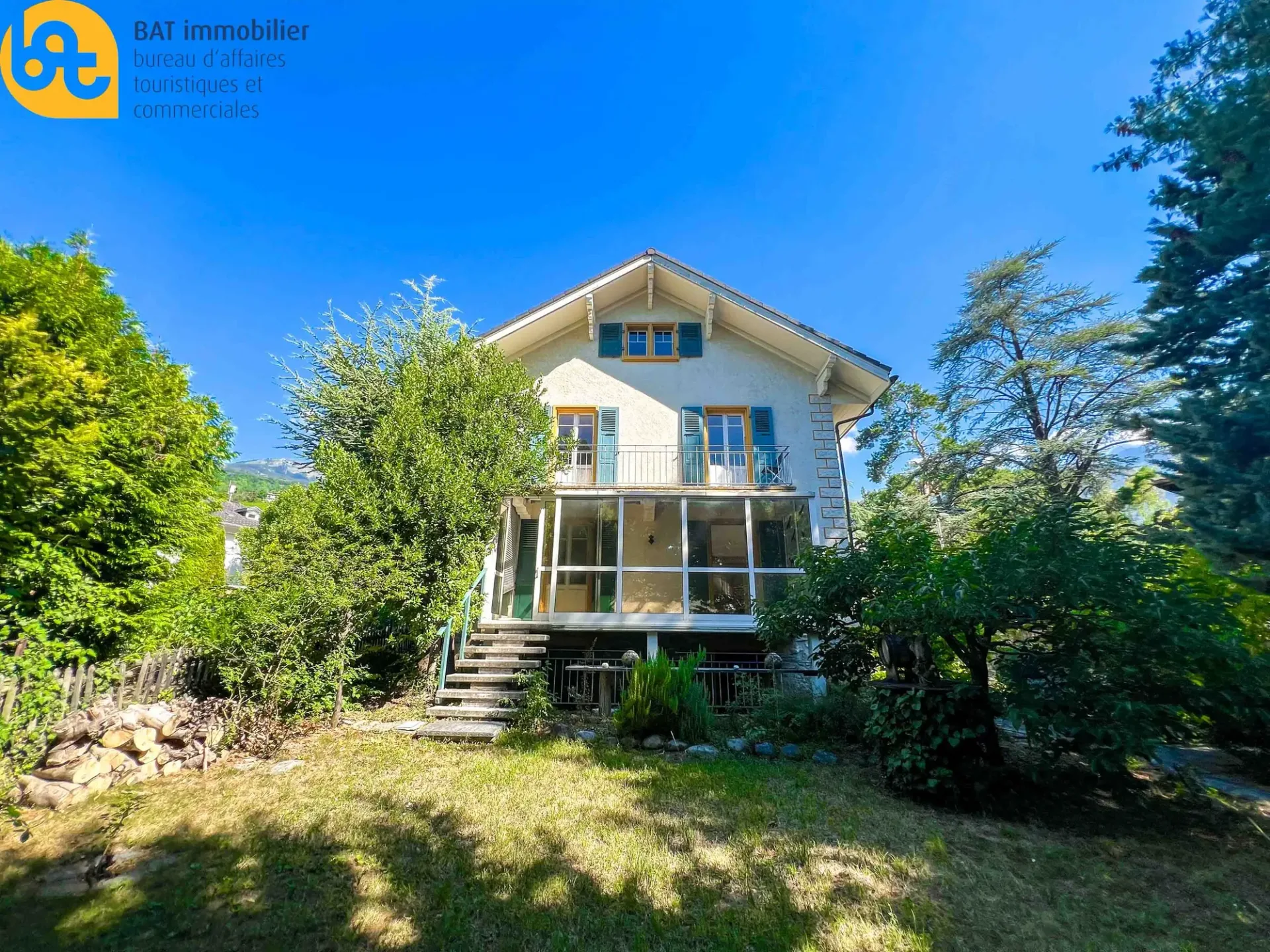 Villa in Veyras mit Garten und Garage