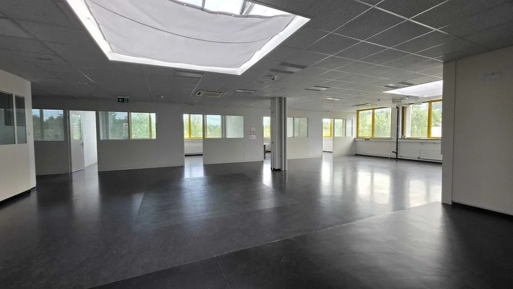Local-dépôt de 80m2 à louer