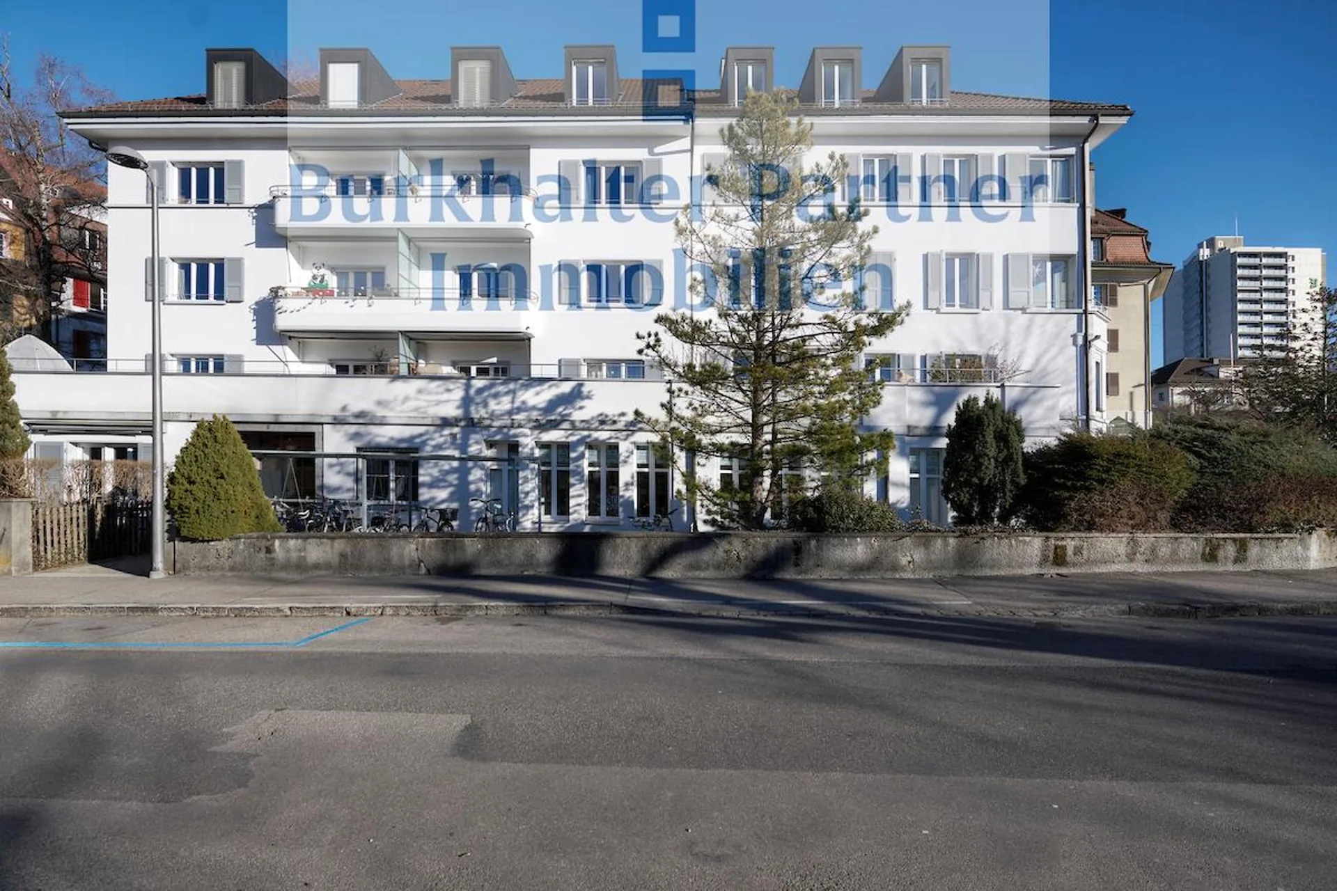 Wunderschöne Dachwohnung mit Galerie in der vorderen Länggasse!