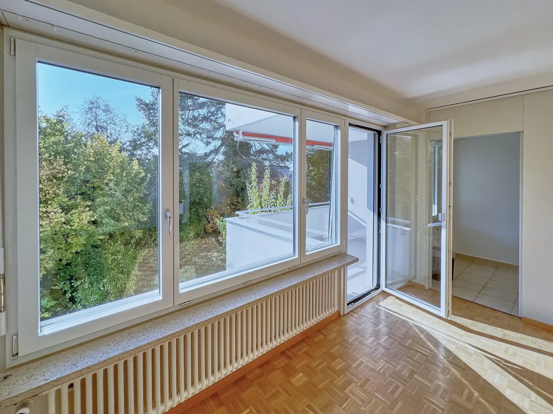 1.5-Zimmer-Stadtwohnung mit grossem Balkon an ruhiger Lage (inkl. Tiefgaragenplatz)