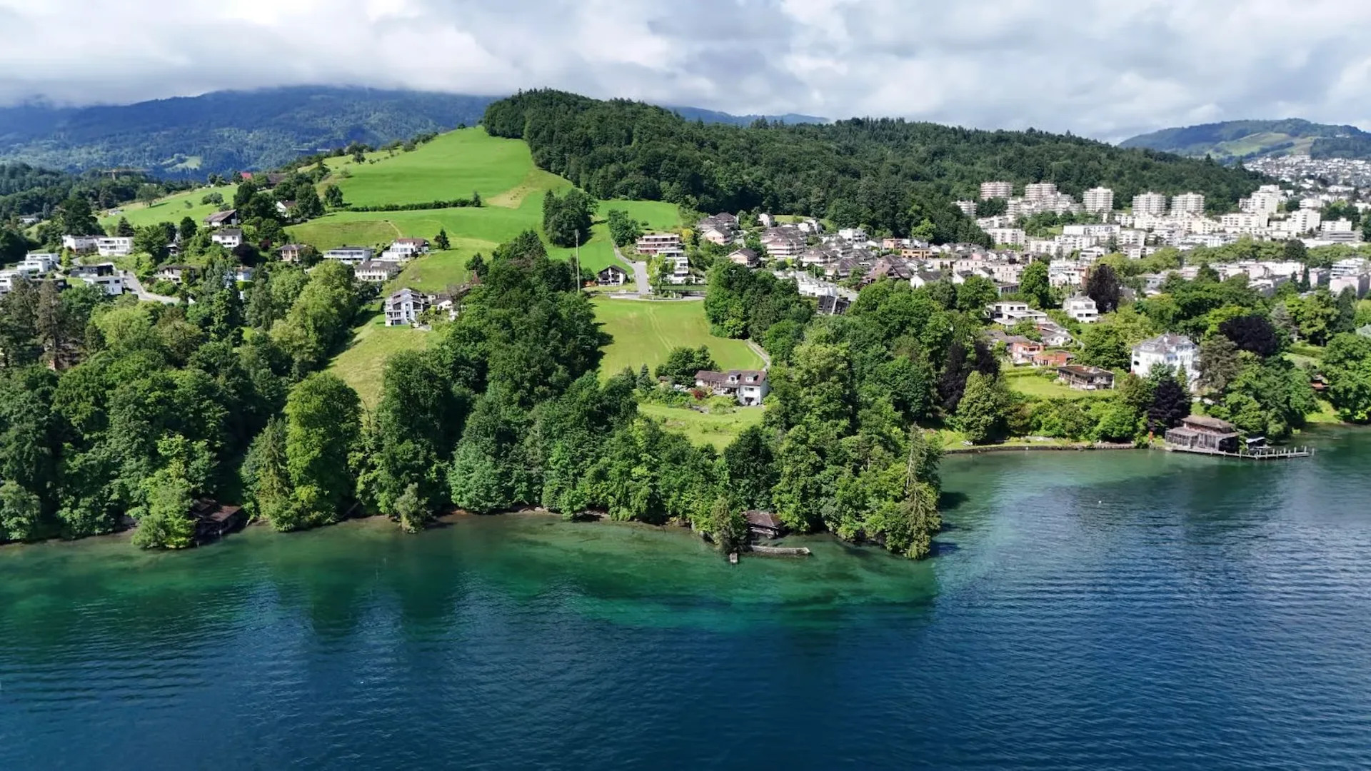 Exklusive Villa mit Pool in Luzern