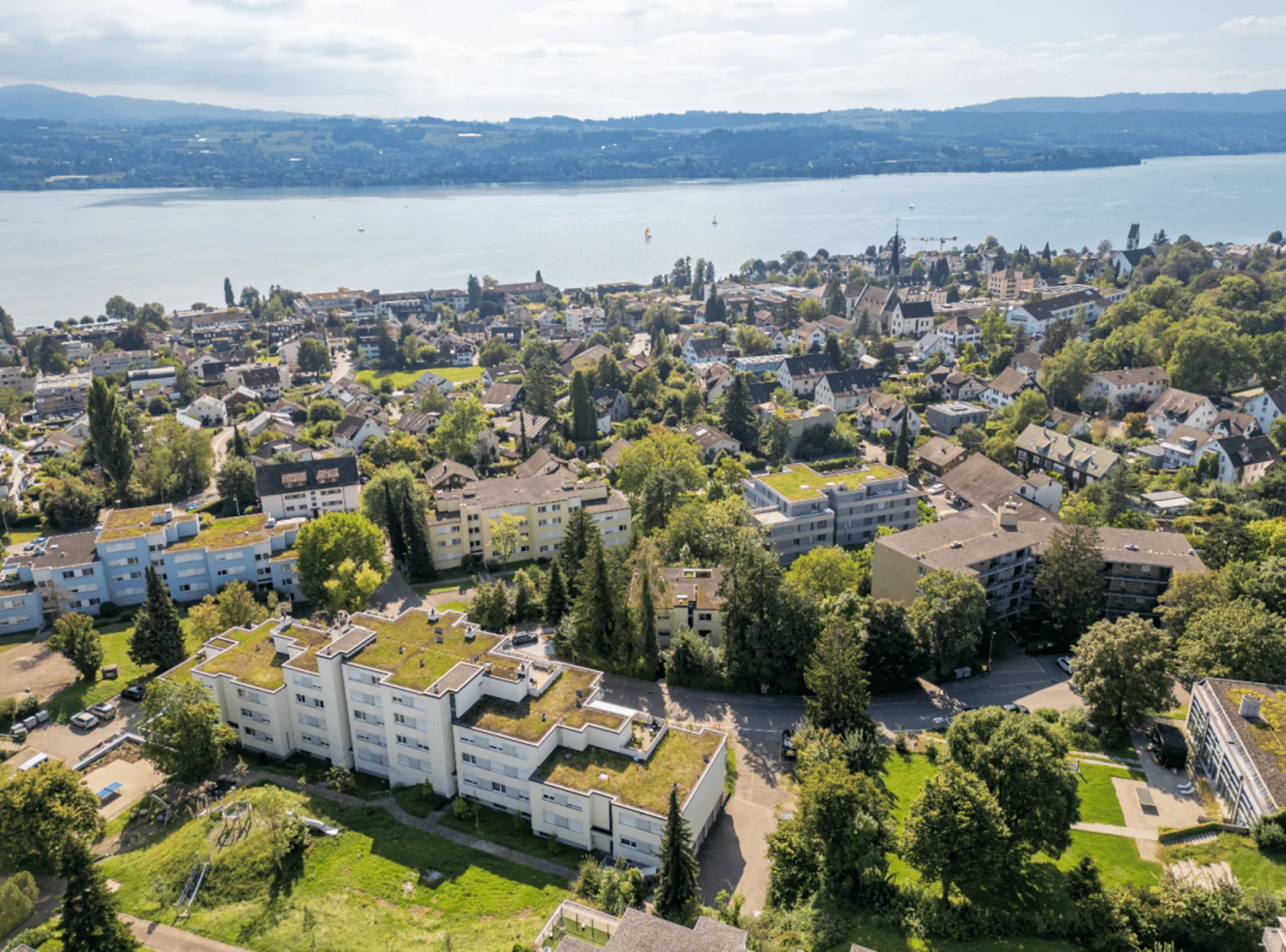 Stylish living in an attractive location near the lake