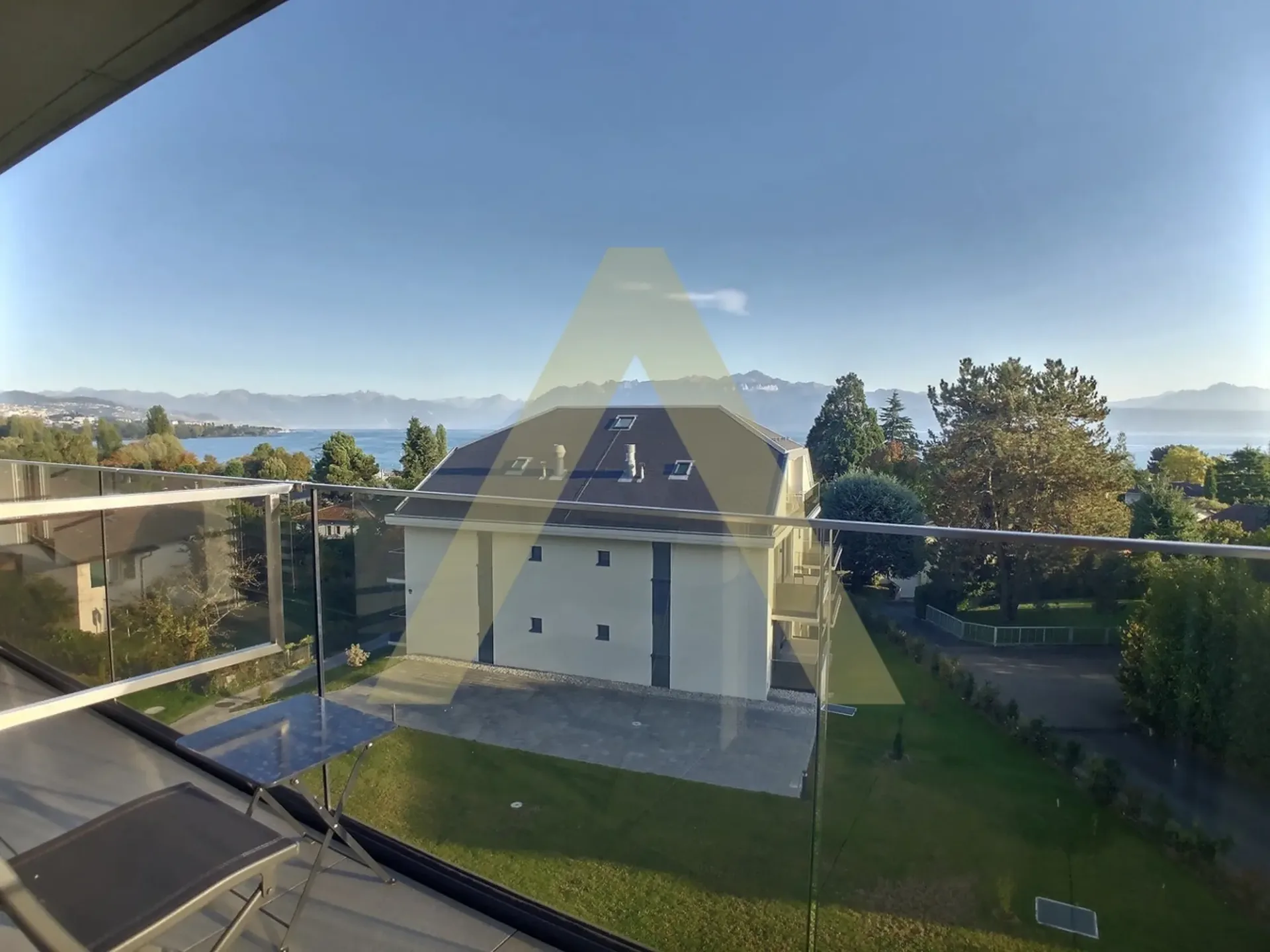 MAGNIFIQUE APPARTEMENT  MEUBLE DE 2P EN FACE EPFL & UNIL