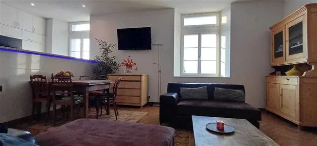 Modernes 4.5-Zimmer-Apartment zum Verkauf in einem komplett renovierten Gebäude