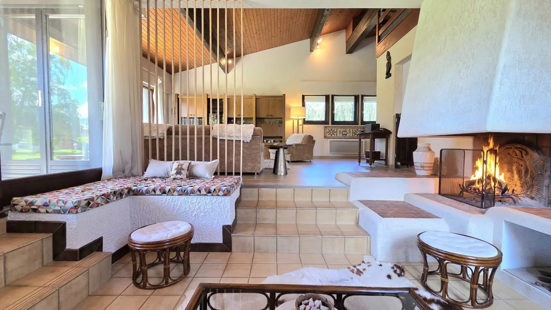 Armoy (74200): Beachtliche Architekten-Villa vom Typ 8