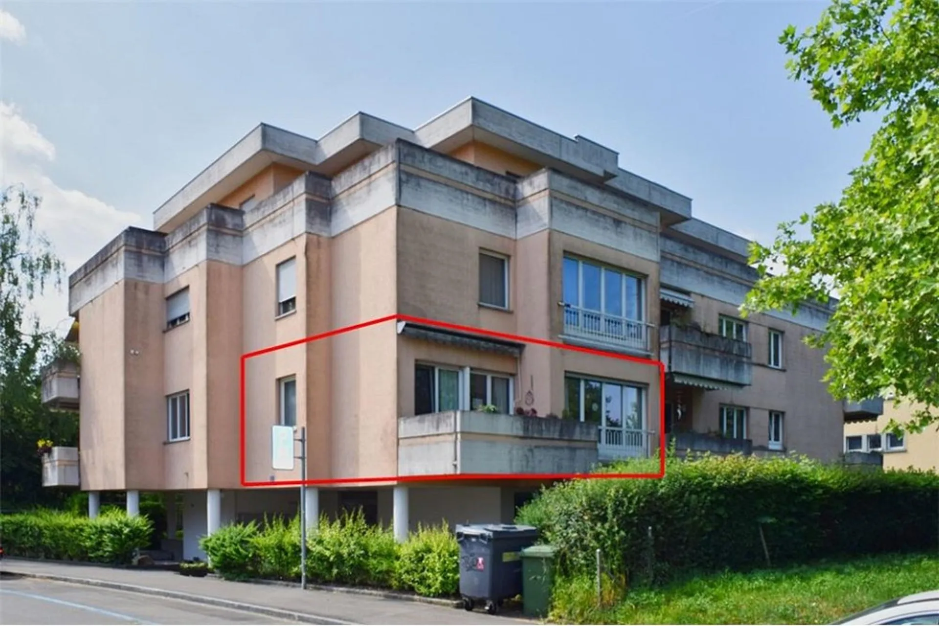 Retreat in a quiet residential area