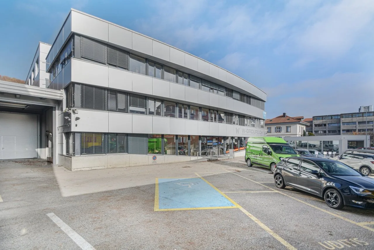 Bureau/atelier 173 m2 - Proche autoroute et transport