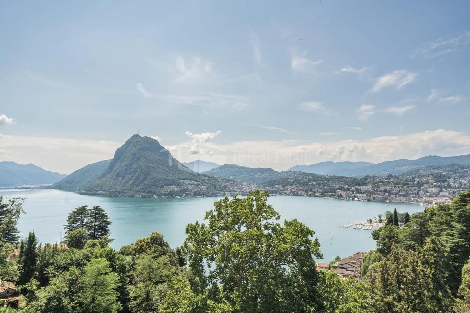ELEGANTE APPARTAMENTO DI 5.5 LOCALI CON SPETTACOLARE VISTA LAGO