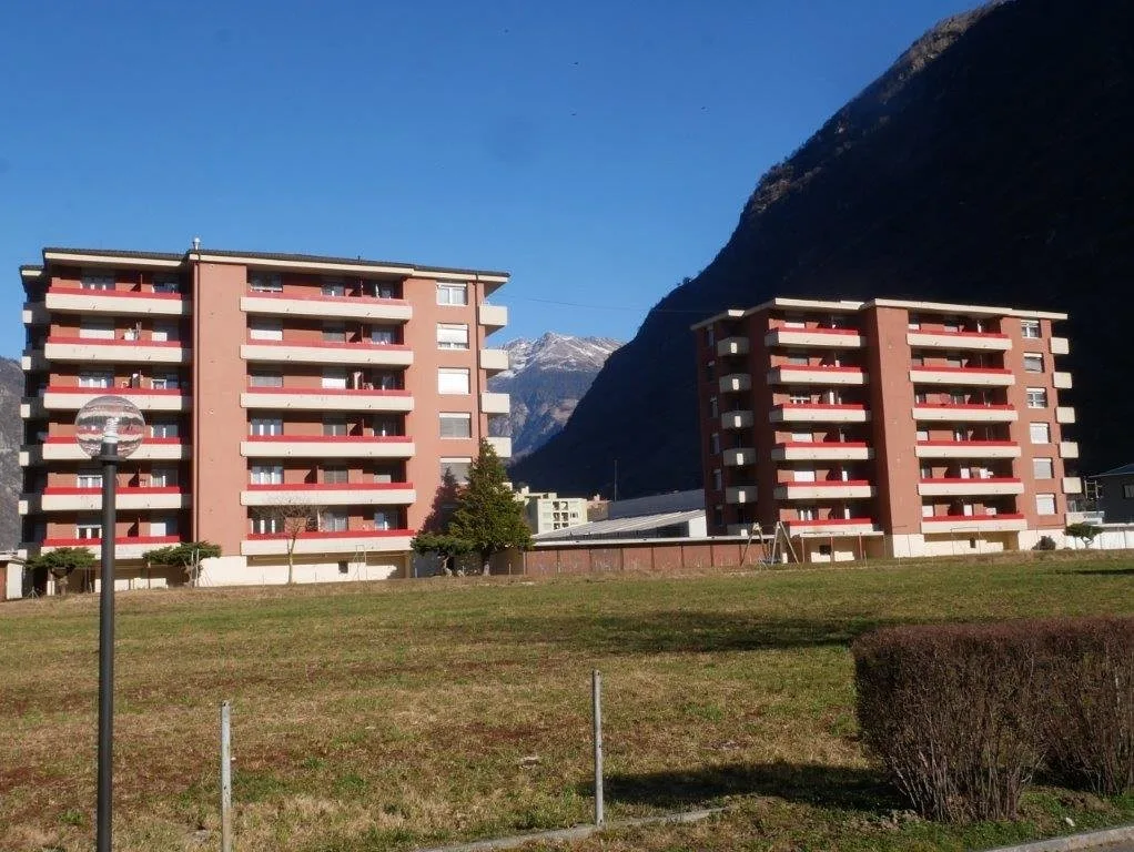 Luminoso appartamento di 3 locali con balcone e vista panoramica a Biasca
