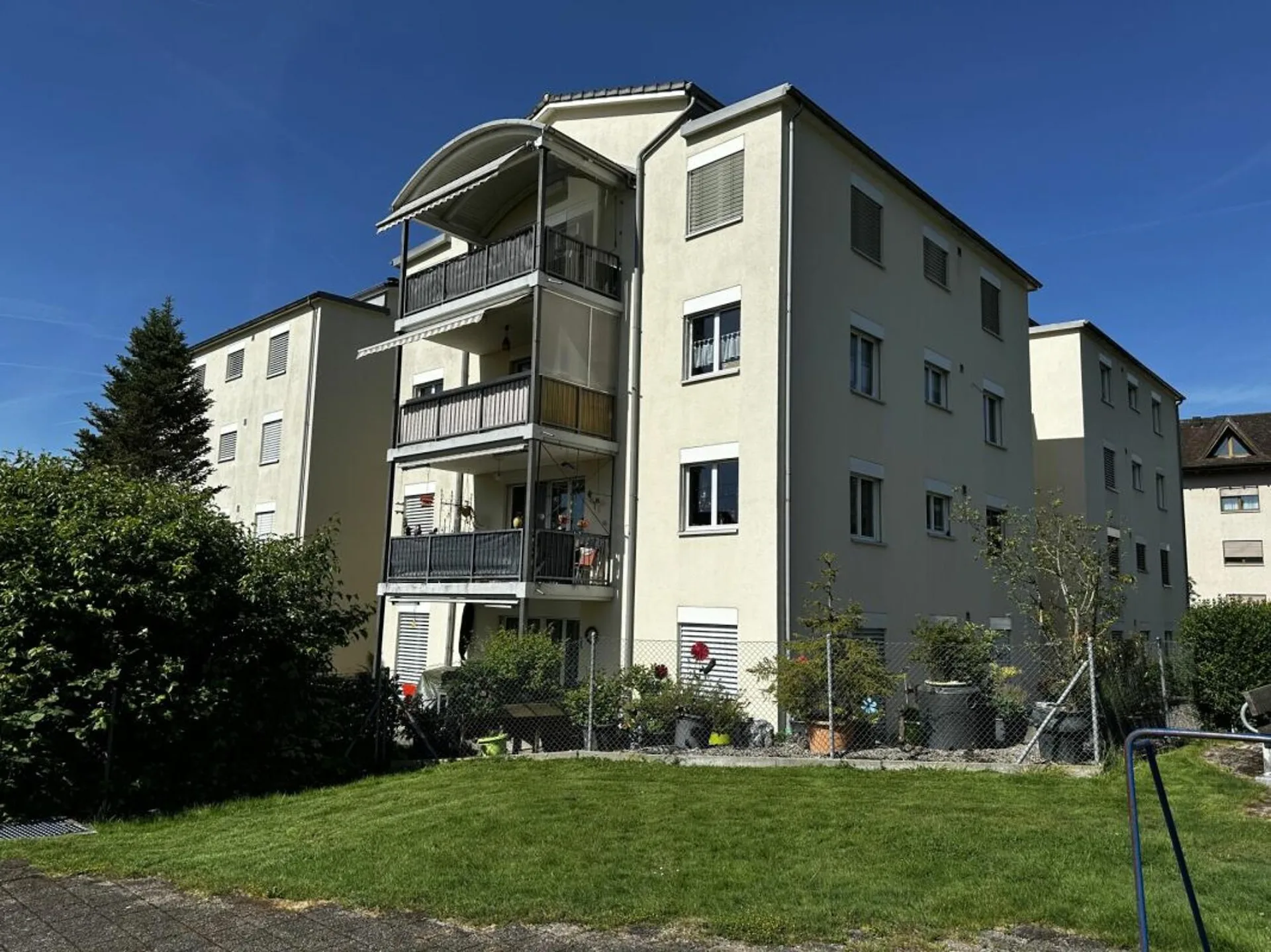 Modernisierte 4.5-Zimmer-Wohnung mit Weitsicht