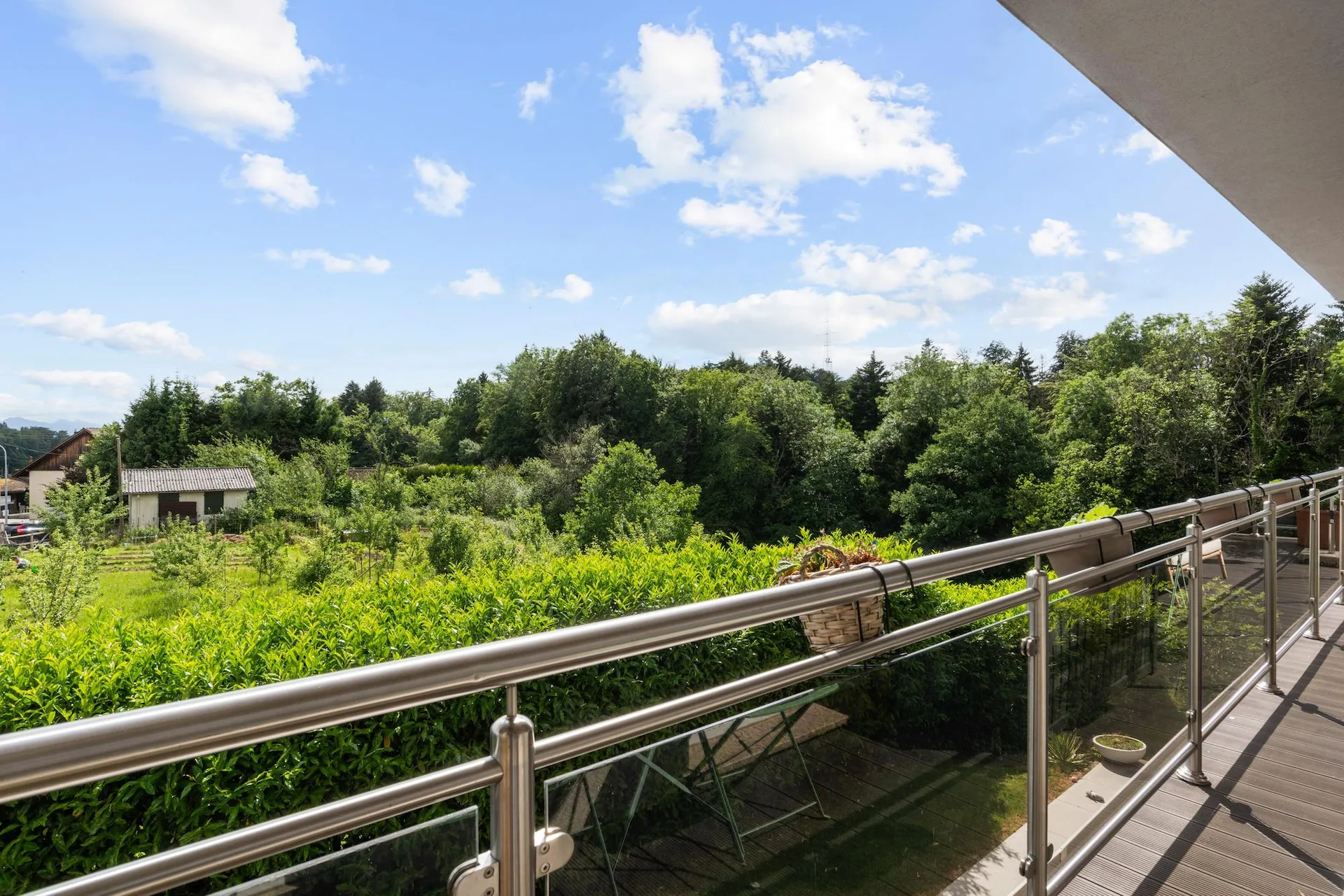 SEHR SELTENES 4,5-ZIMMER-APARTMENT MIT 30M² TERRASSE - MONTBLESSON