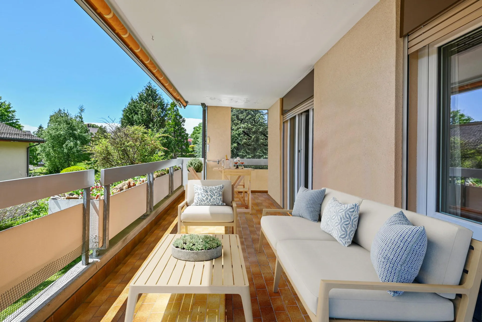 BLONAY - GERÄUMIGES UND HELLES 5.5 ZIMMERWOHNUNG
