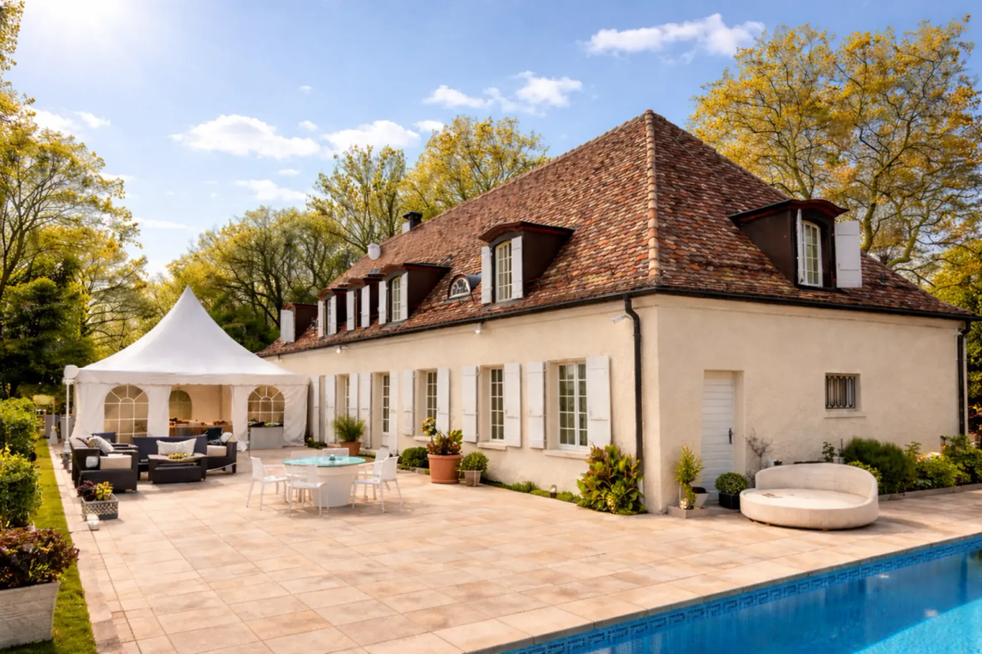 Villa de standing avec un vaste terrain à Presinge (GE) - Un cadre rare et paisible proche de Genève