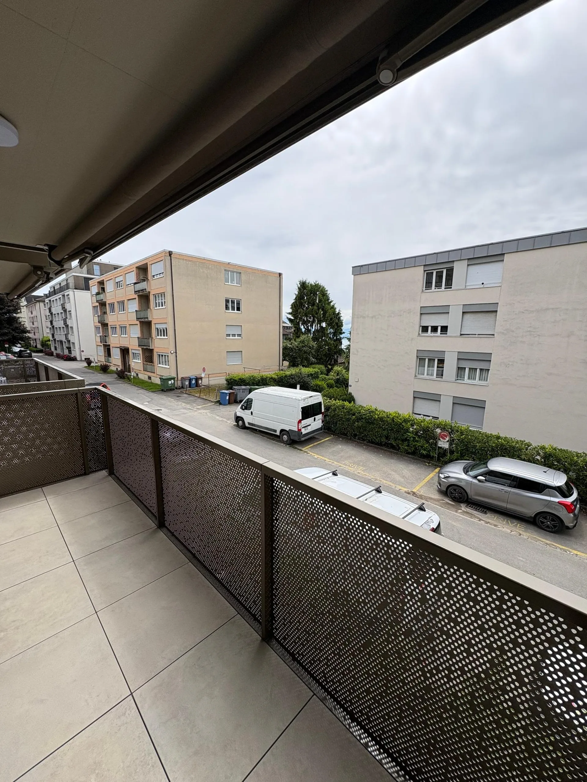 Schönes helles und modernes Studio