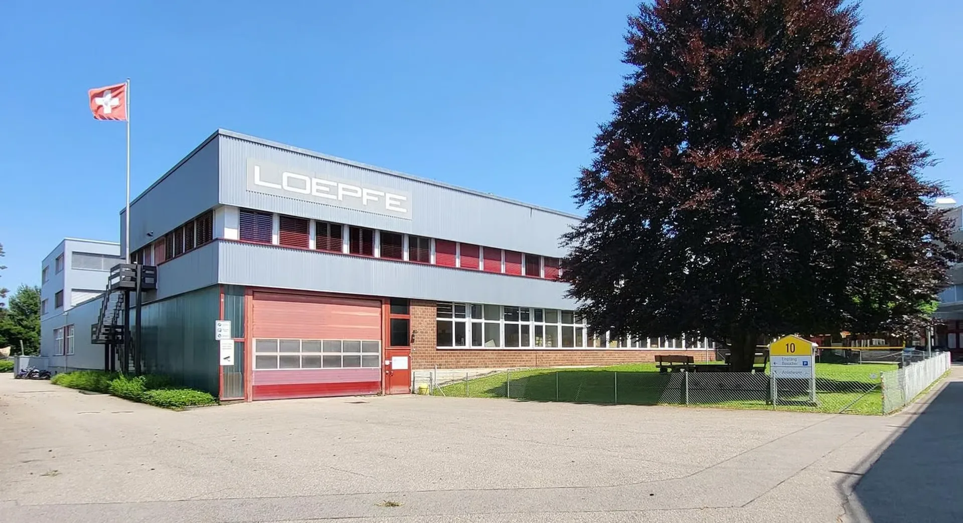 "Grosszügige EG-Gewerbefläche in Wetzikon zu vermieten"