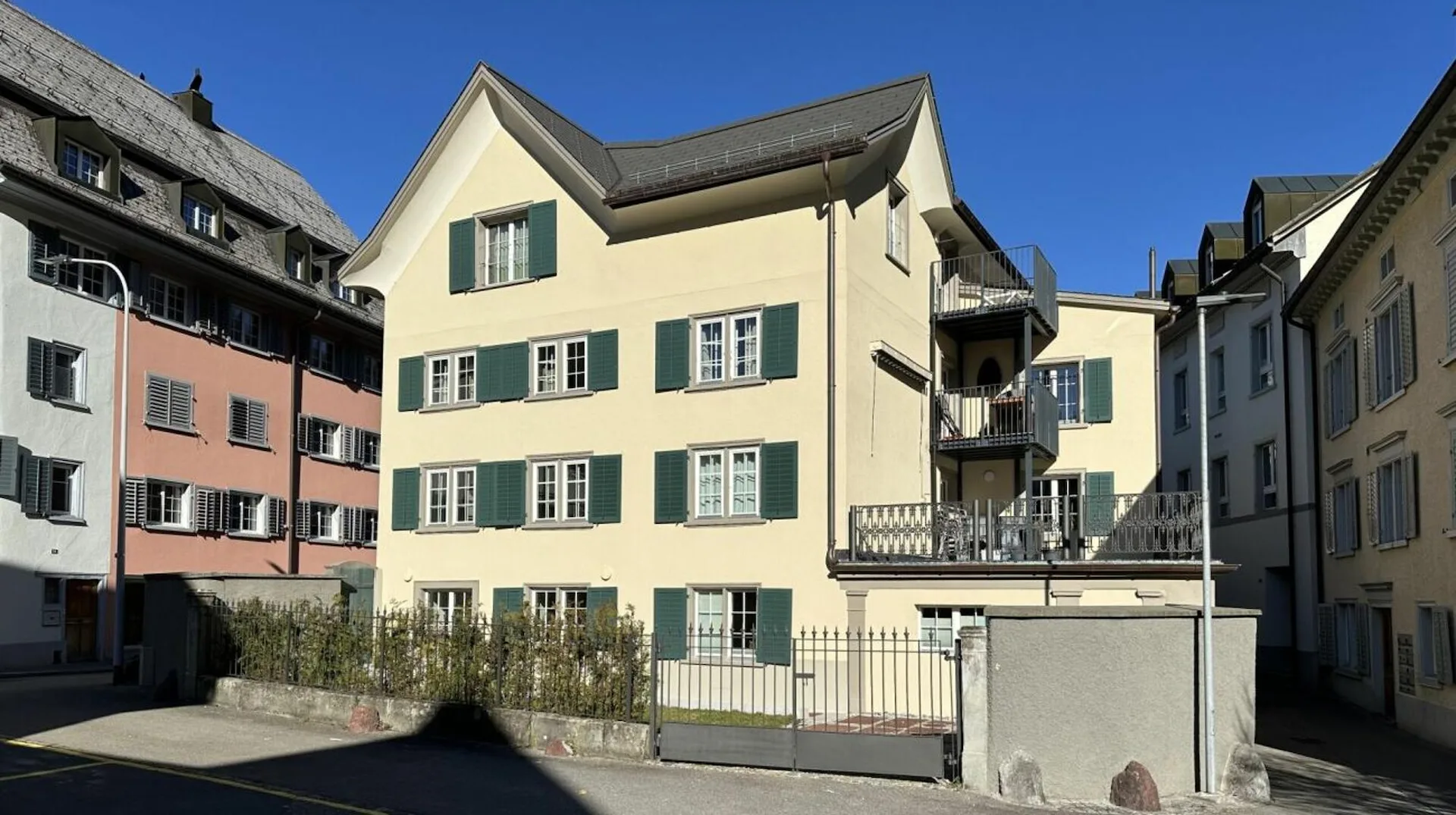 Mehrfamilienhaus in der Altstadt von Glarus