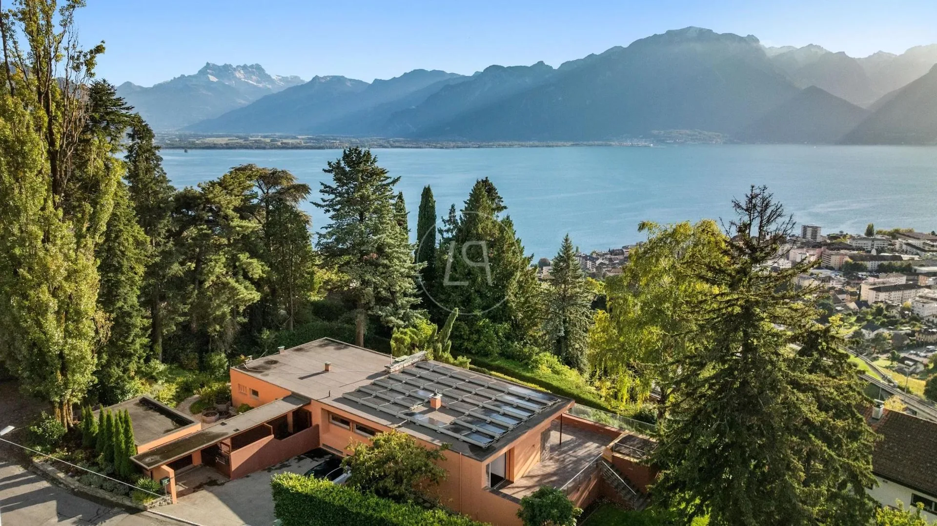 Contemporary property renovated with panoramic view in Chernex