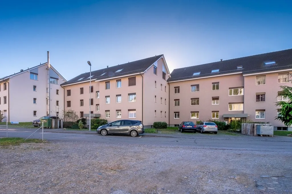 Schöne 4.5 Zimmerwohnung zu vermieten