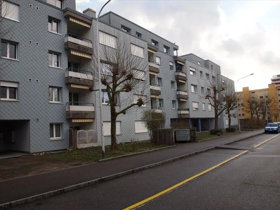 Sommeraktion - Für den 2. Parkplatz schenken wir Ihnen die Halbe Miete!