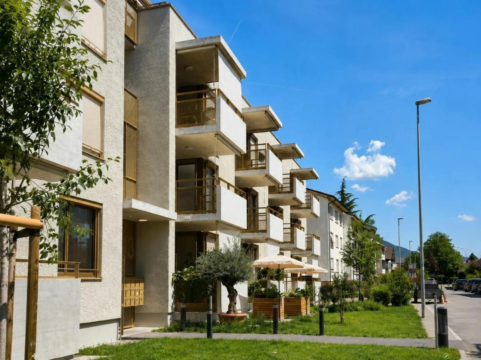 Neue, helle 3½-Zimmer-Attikawohnung mit Terrasse