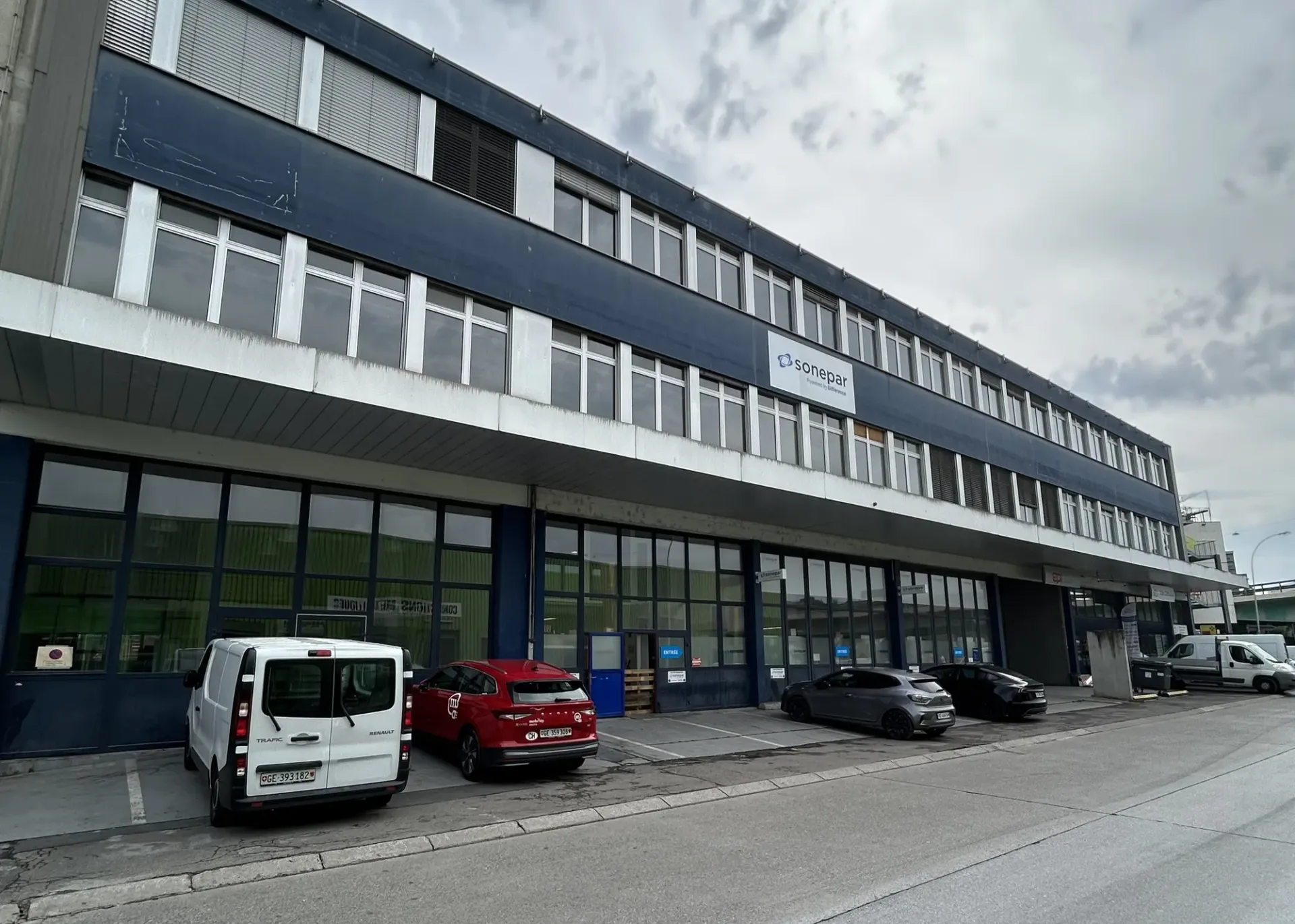 Industrielle/Büroflächen zur Miete - Carouge (Stadionviertel) - Ab 103 m2